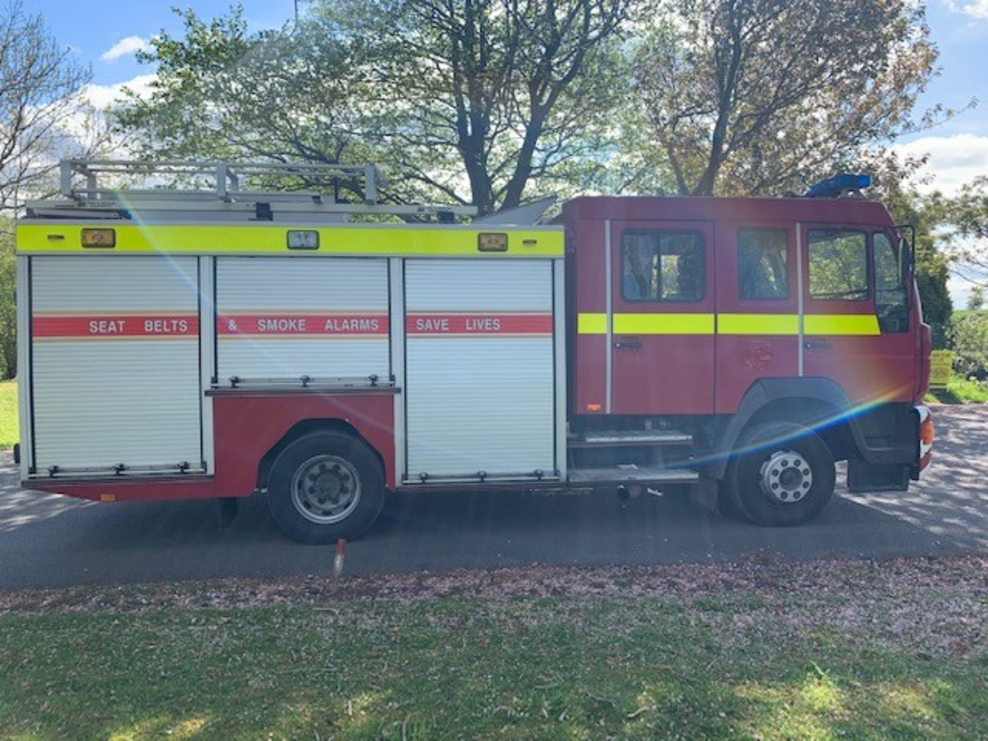 MAN fire engine Registration Number: X372 BOD Date of Registration: MOT Expires: Recorded k/m's: - Image 16 of 34