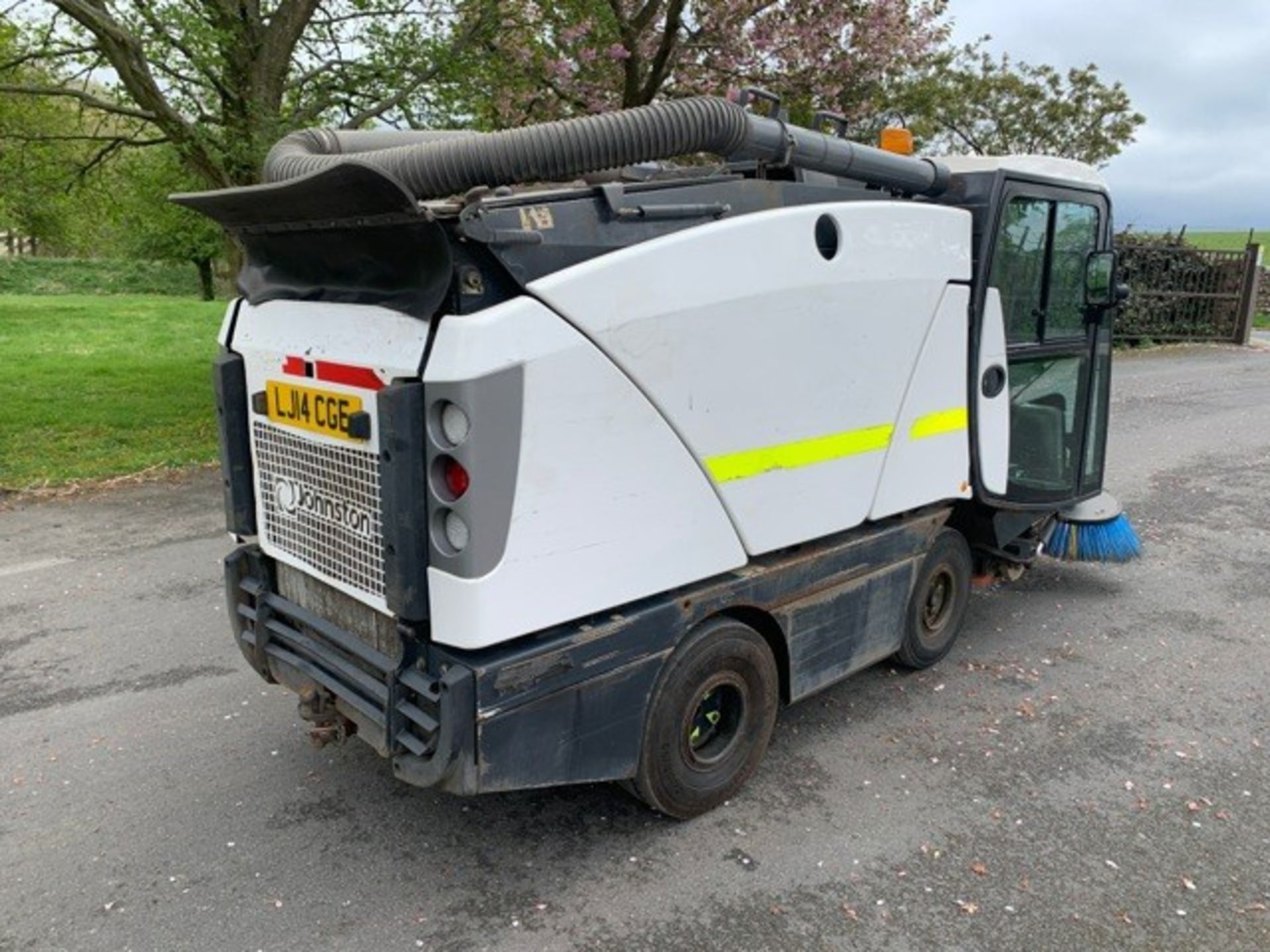 Johnston Dawsons CX201 sweeper Registration Number: LJ14 CGE Year: 2014 S/N: 205034 Recorded - Image 3 of 16