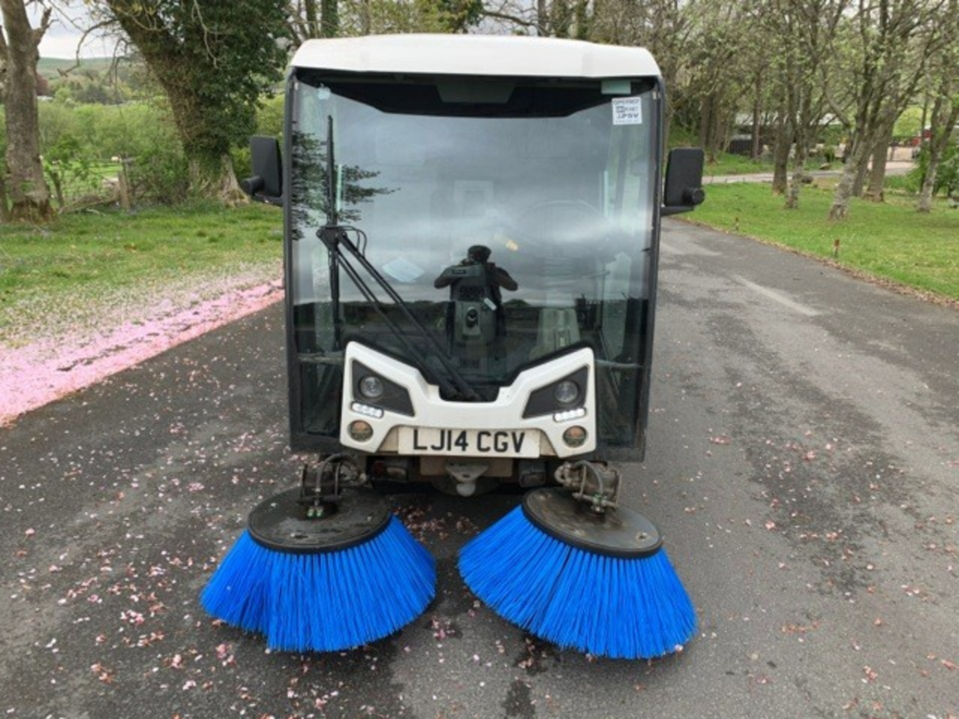 Johnston Dawsons CX201 sweeper Registration Number: LJ14 CGV Year: 2014 S/N: 205023 Recorded - Image 5 of 16