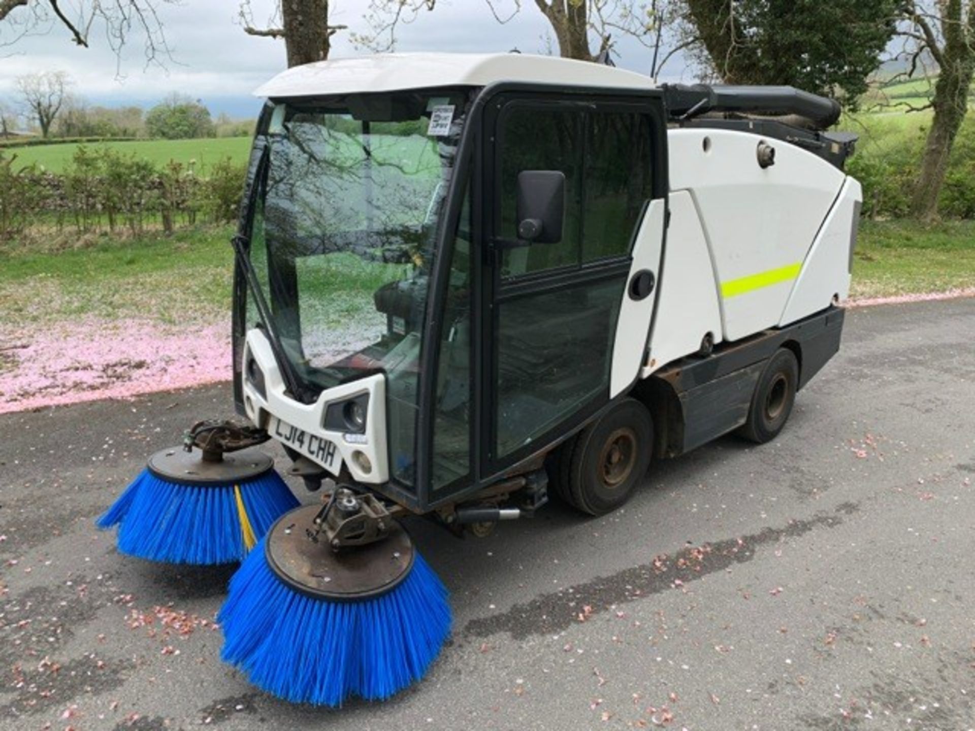 Johnston Dawsons CX201 sweeper Registration Number: LJ14 CHH Year: 2014 S/N: 205039 Recorded