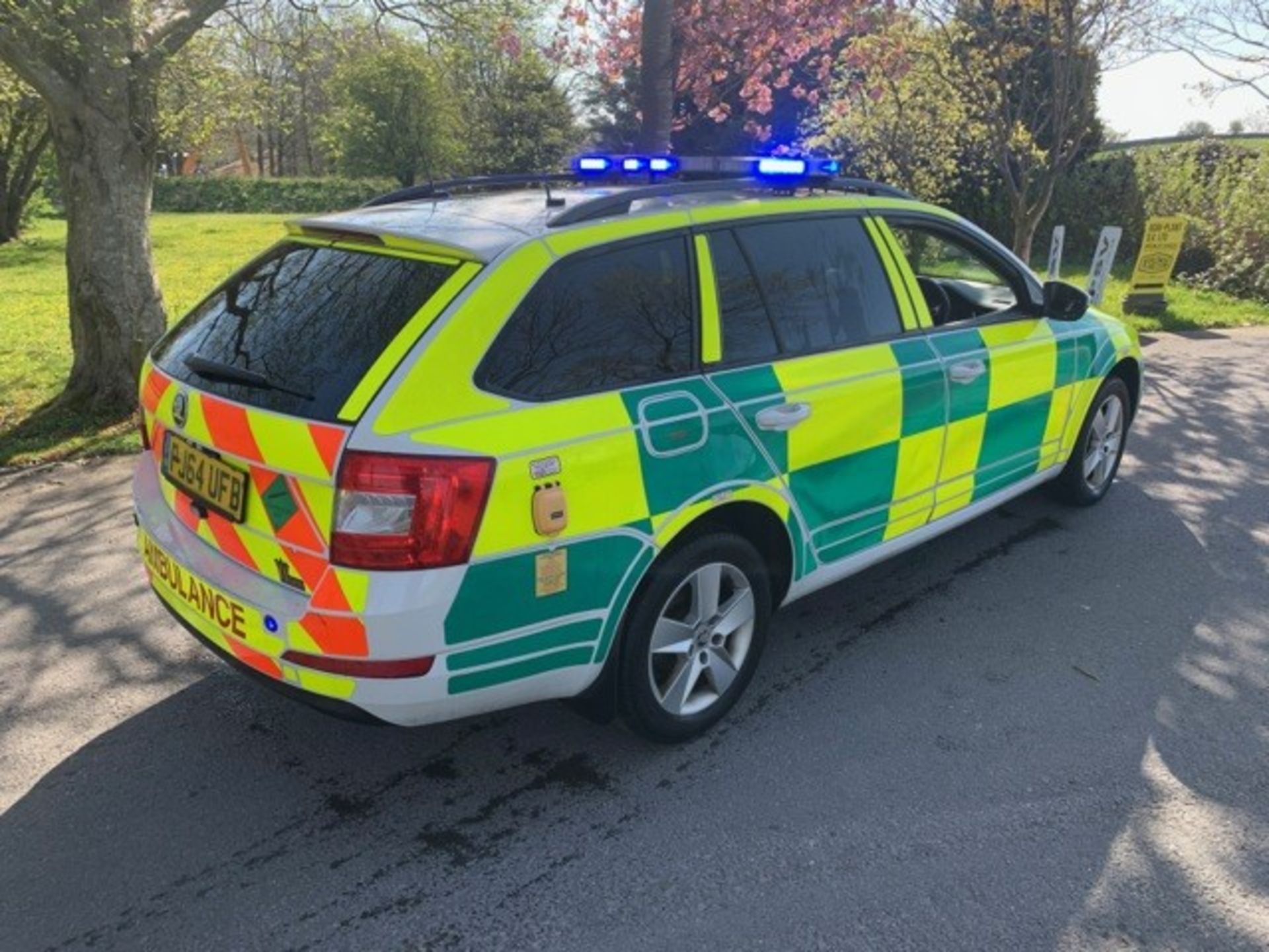 Skoda Octavia 5 door estate rapid response vehicle Registration Number: PJ64 UFB Date of - Image 4 of 17