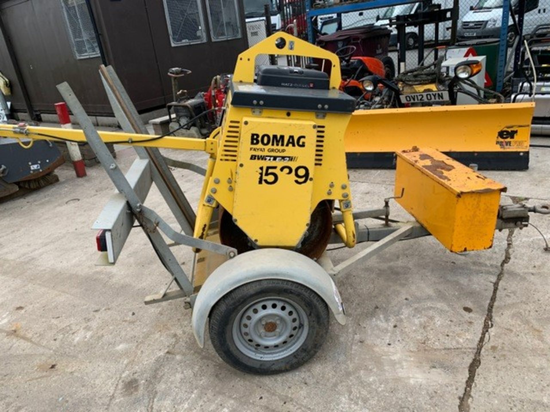 Bomag BW71E-2 single drum pedestrian roller Year: 2012 S/N: 122545 c/w trailer - Image 2 of 7