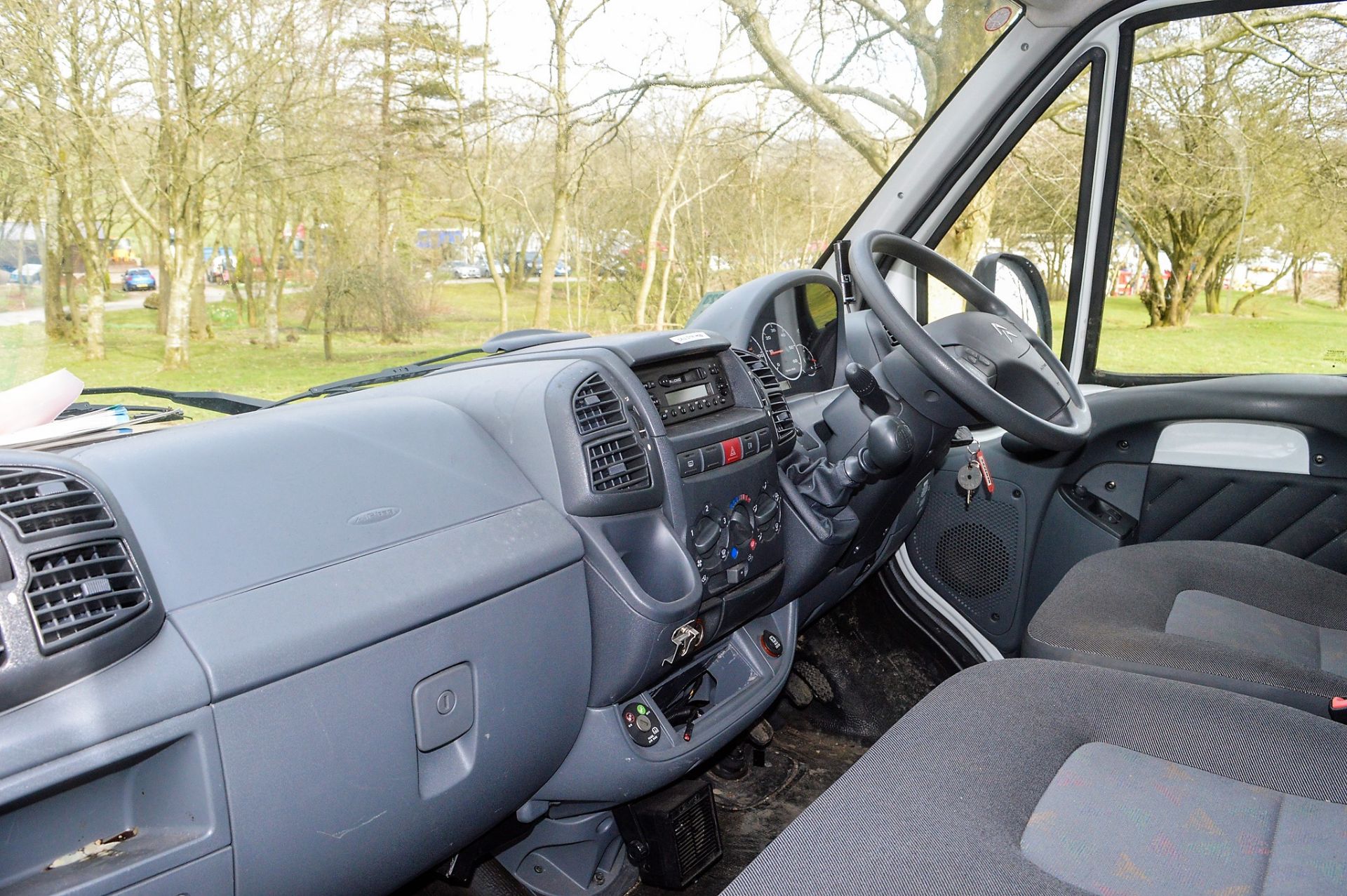 Citroen mobile office van Registration Number: FH04 LNU Date of Registration: 01/08/2004 MOT - Image 13 of 16