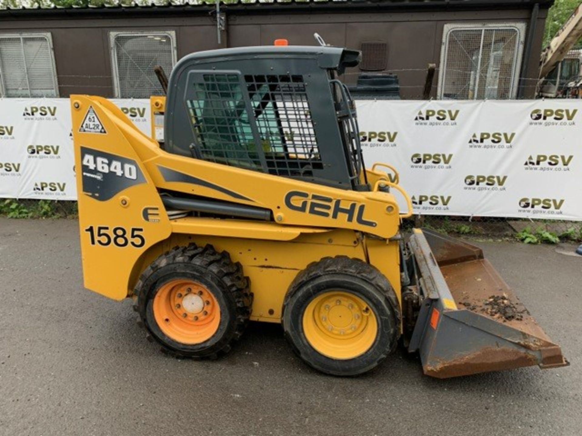 Gehl SL4640 E skid steer loader Year: 2015 S/N: E00314954 Recorded Hours: 304 - Image 7 of 12