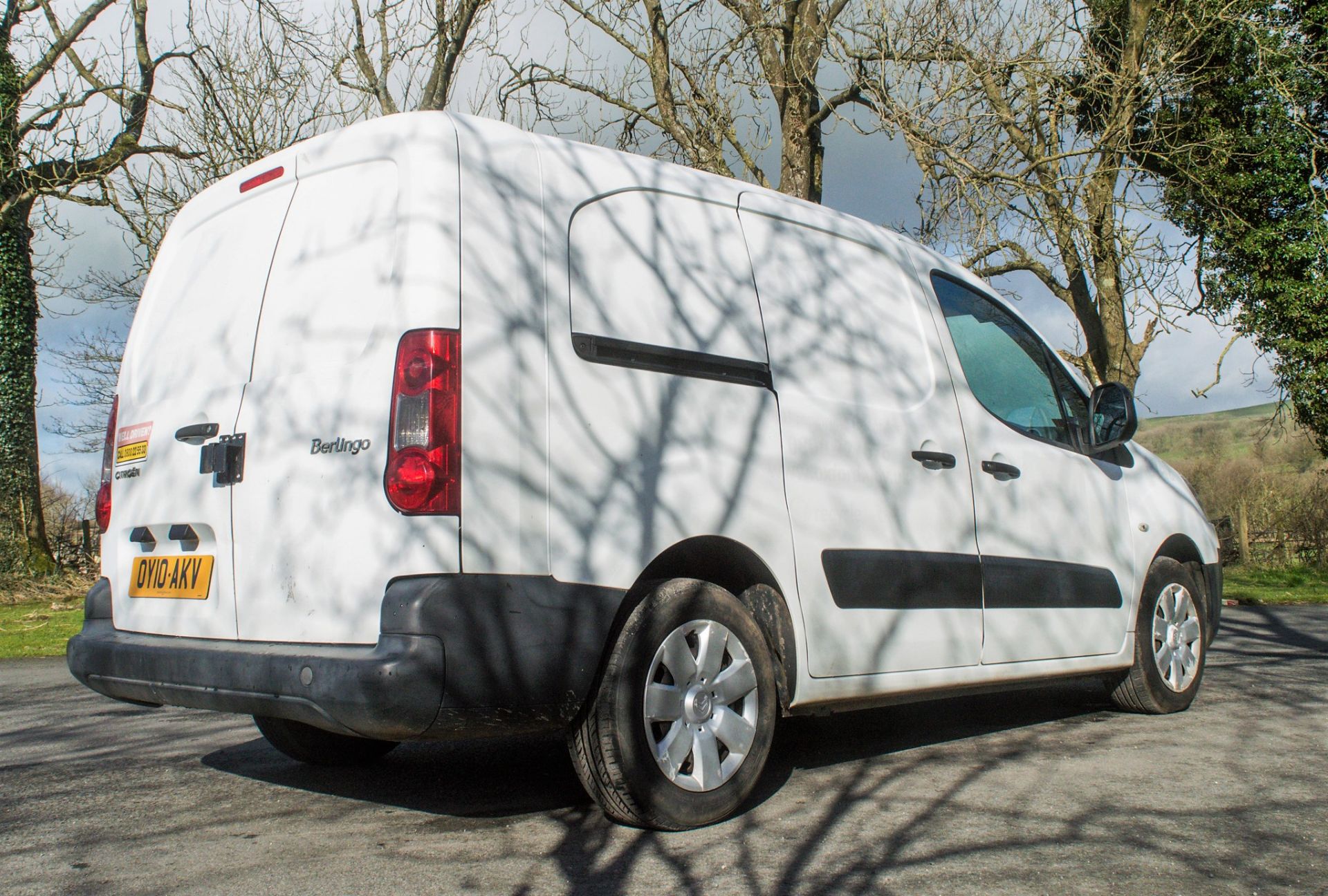 Citroen Berlingo diesel panel van Registration Number: OY10 AKV Date of Registration: 30/03/2010 MOT - Image 4 of 16