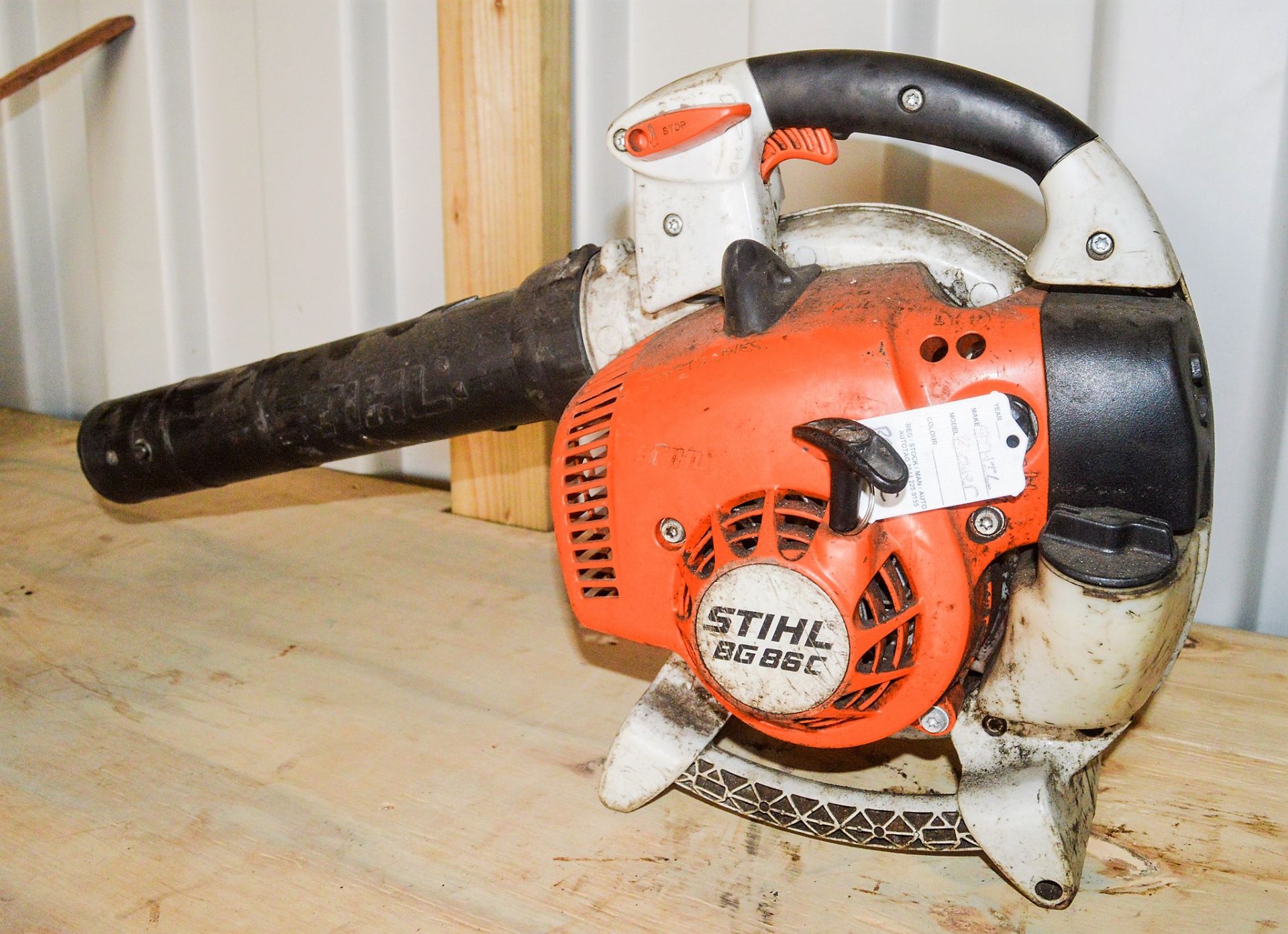 Stihl BG86C petrol driven leaf blower