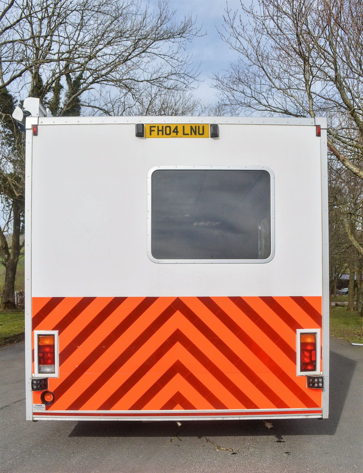 Citroen mobile office van Registration Number: FH04 LNU Date of Registration: 01/08/2004 MOT - Image 6 of 16