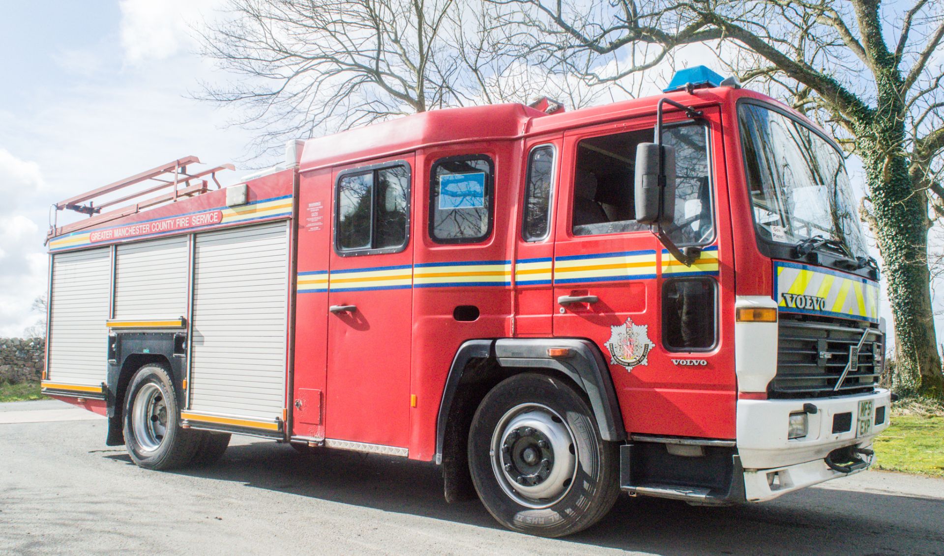 Volvo FL6 14 Fire engine Registration Number: MF51 EXP Date of Registration: 01/10/2001 MOT Expires: - Image 2 of 21