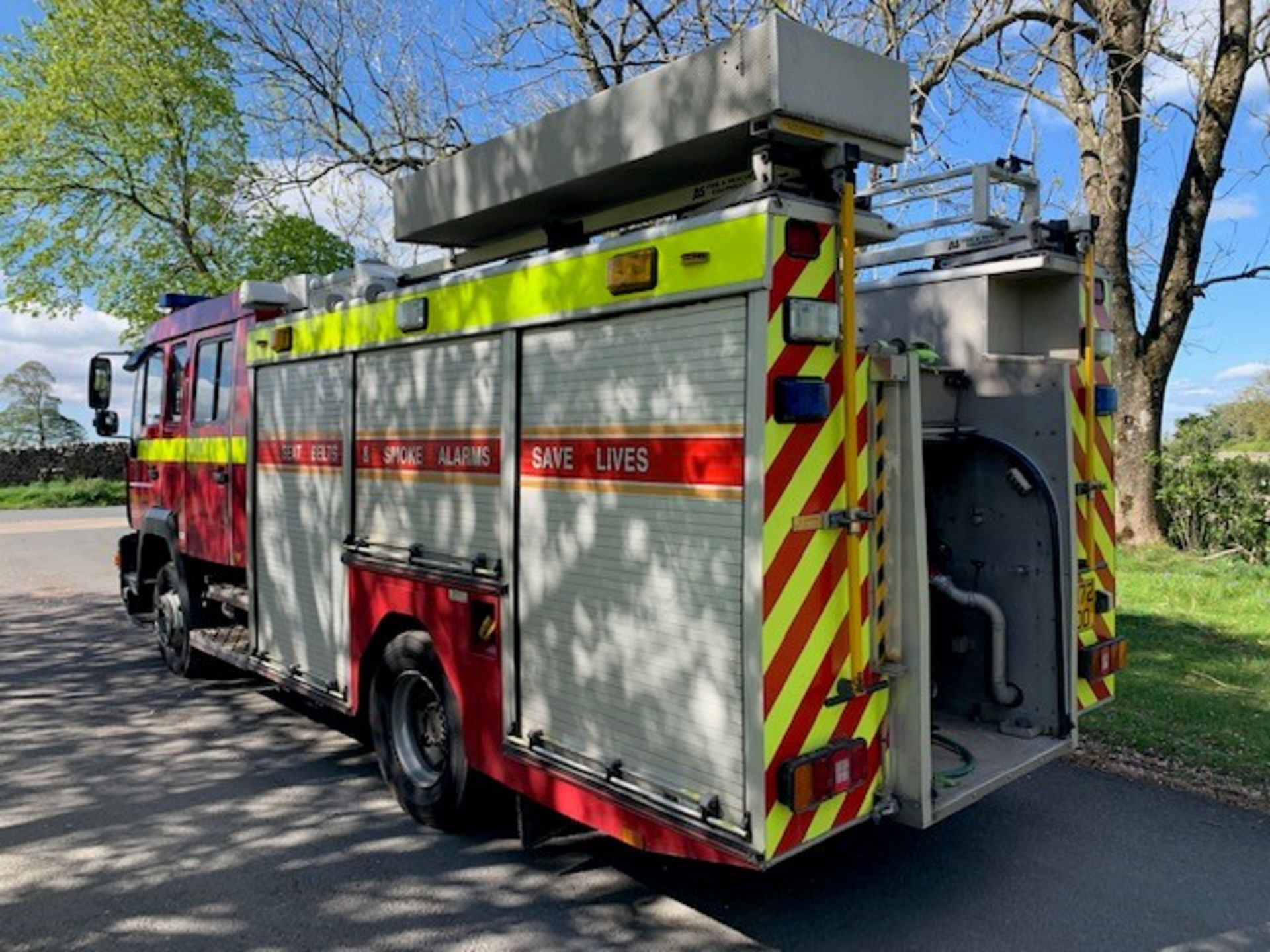 MAN fire engine Registration Number: X372 BOD Date of Registration: MOT Expires: Recorded k/m's: - Image 3 of 34