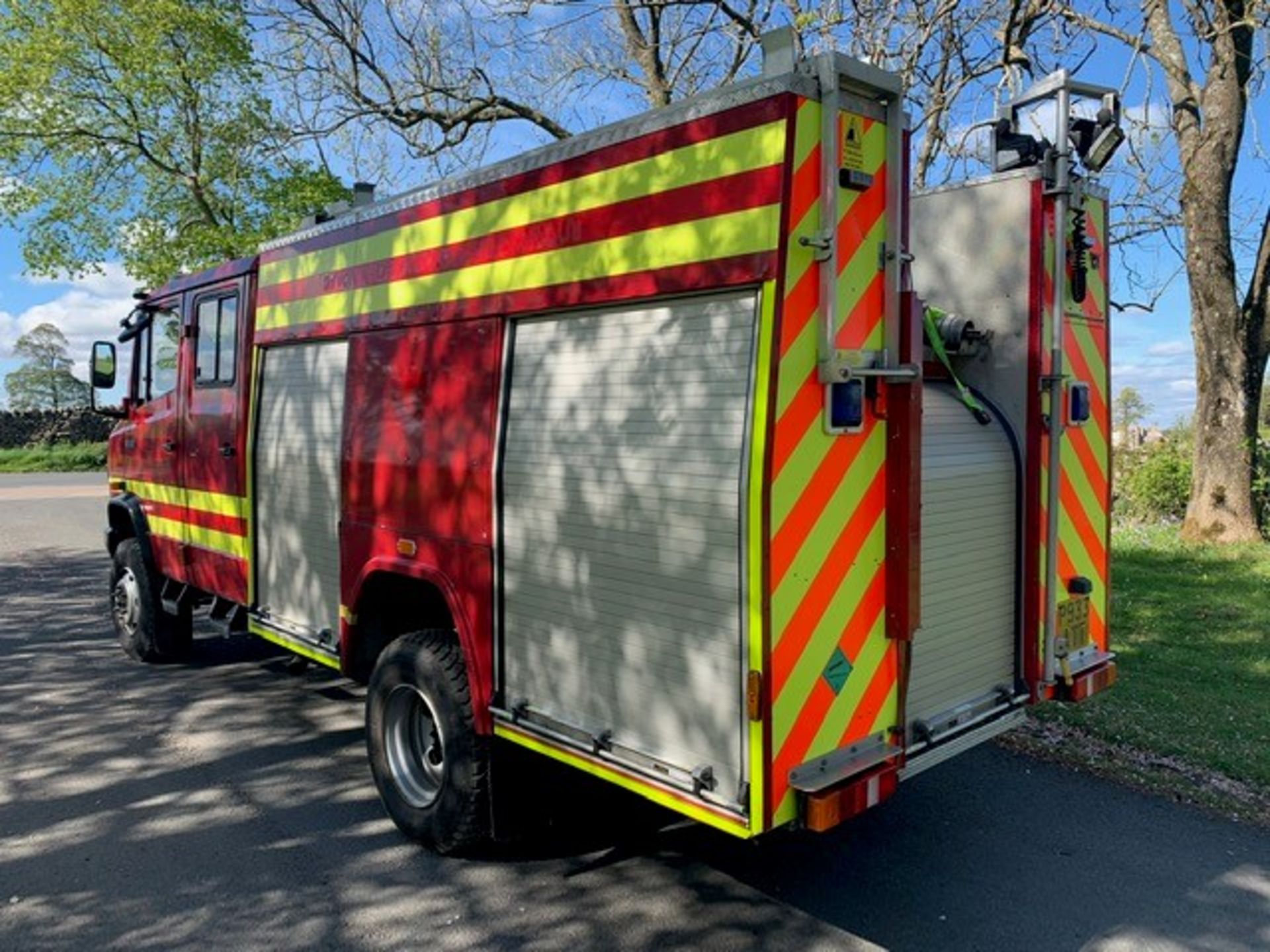 Mercedes Benz 814D 4 wheel drive fire engine Registration Number: P933 ATT Date of Registration: - Image 4 of 33