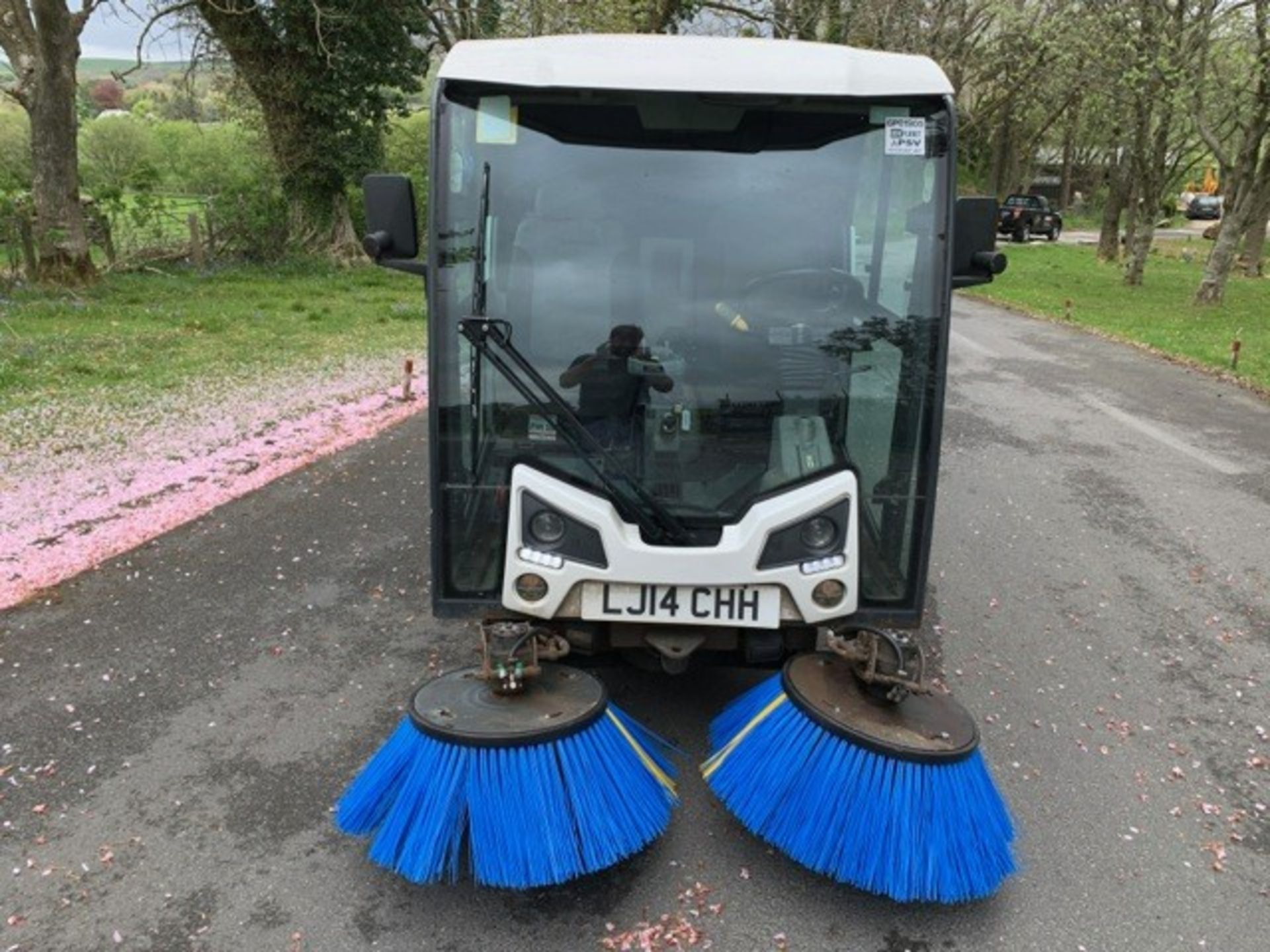 Johnston Dawsons CX201 sweeper Registration Number: LJ14 CHH Year: 2014 S/N: 205039 Recorded - Image 5 of 17