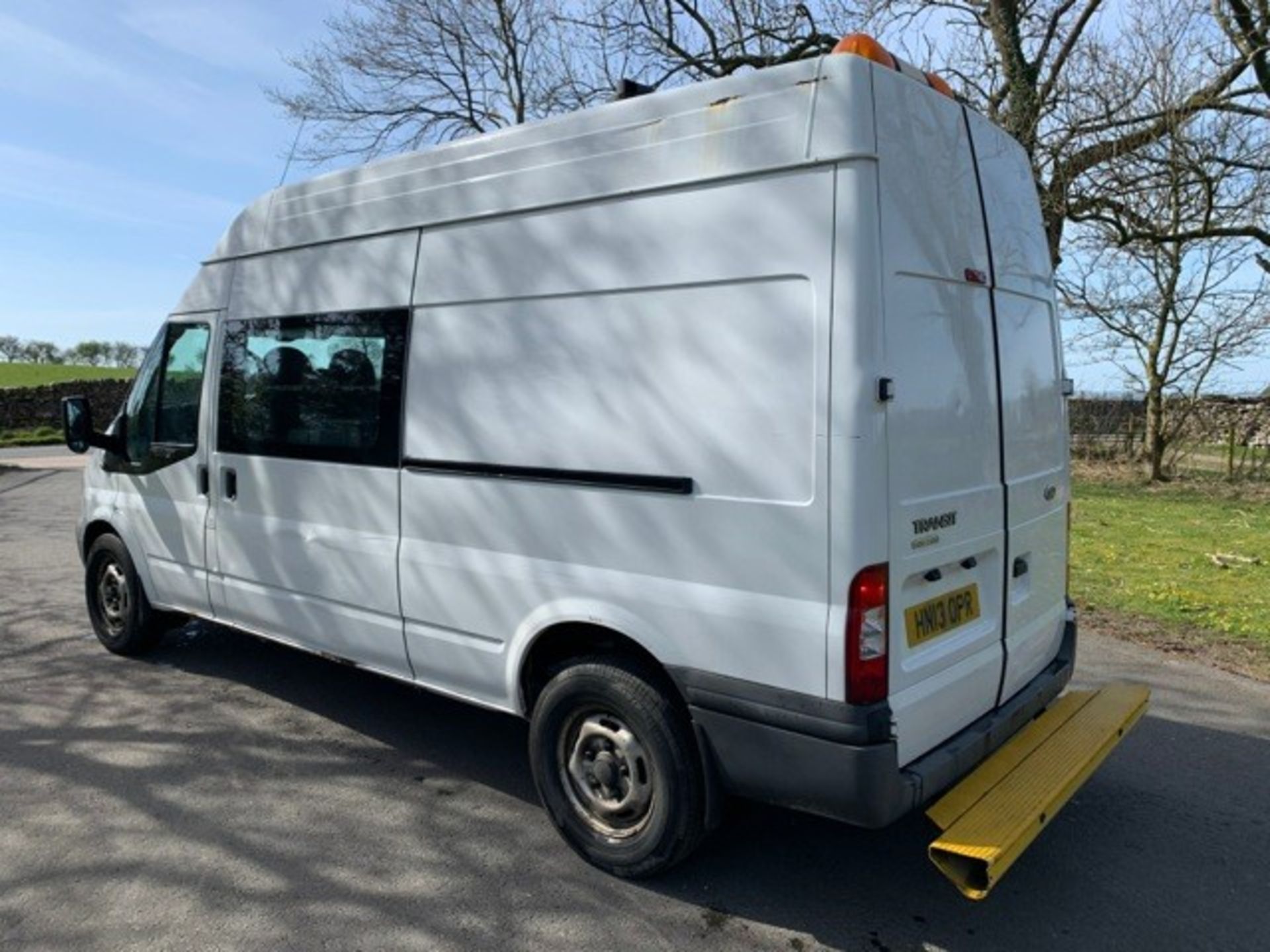 Ford Transit MWB welfare unit van Registration Number: HN13 OPR Date of Registration: 07/08/2013 MOT - Image 4 of 23