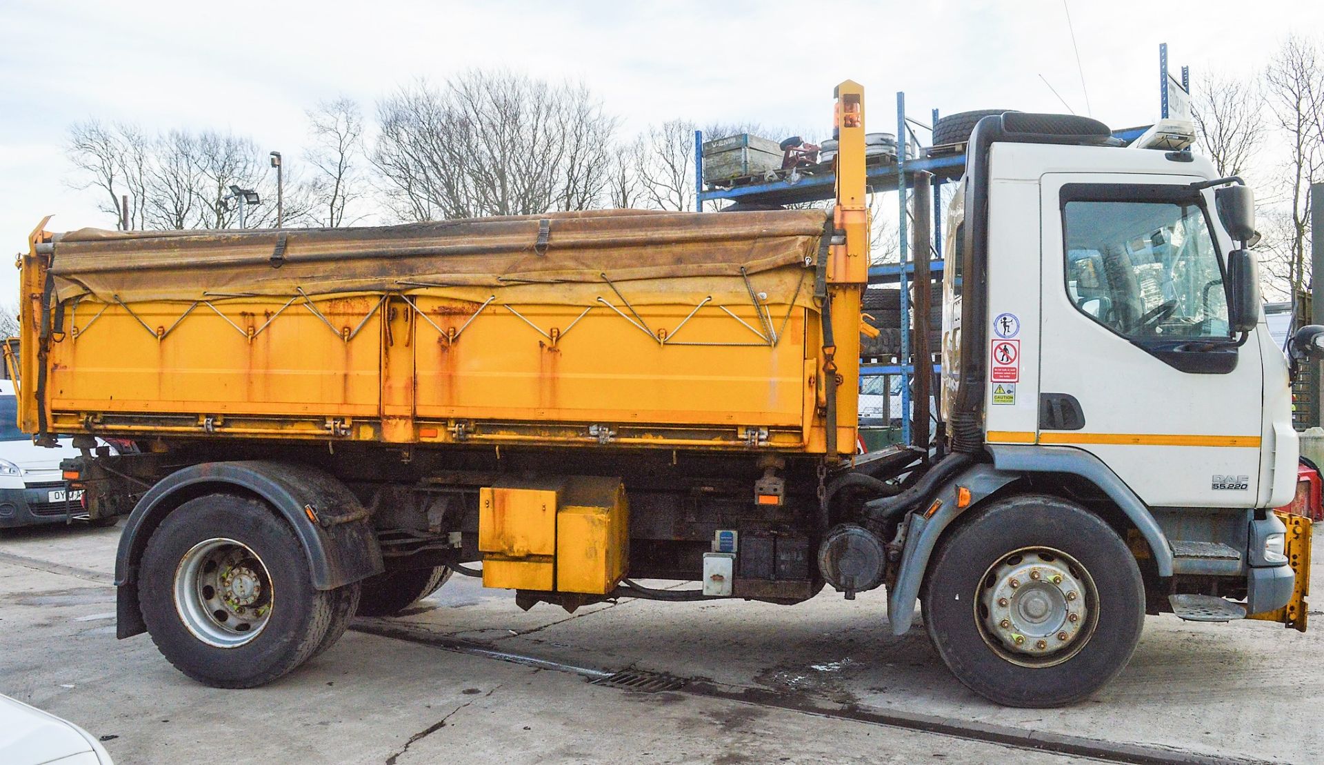 DAF 55 220 4x2 18 tonne tipper lorry Registration Number: RK61 YUH Date of Registration: 05/12/ - Image 8 of 13