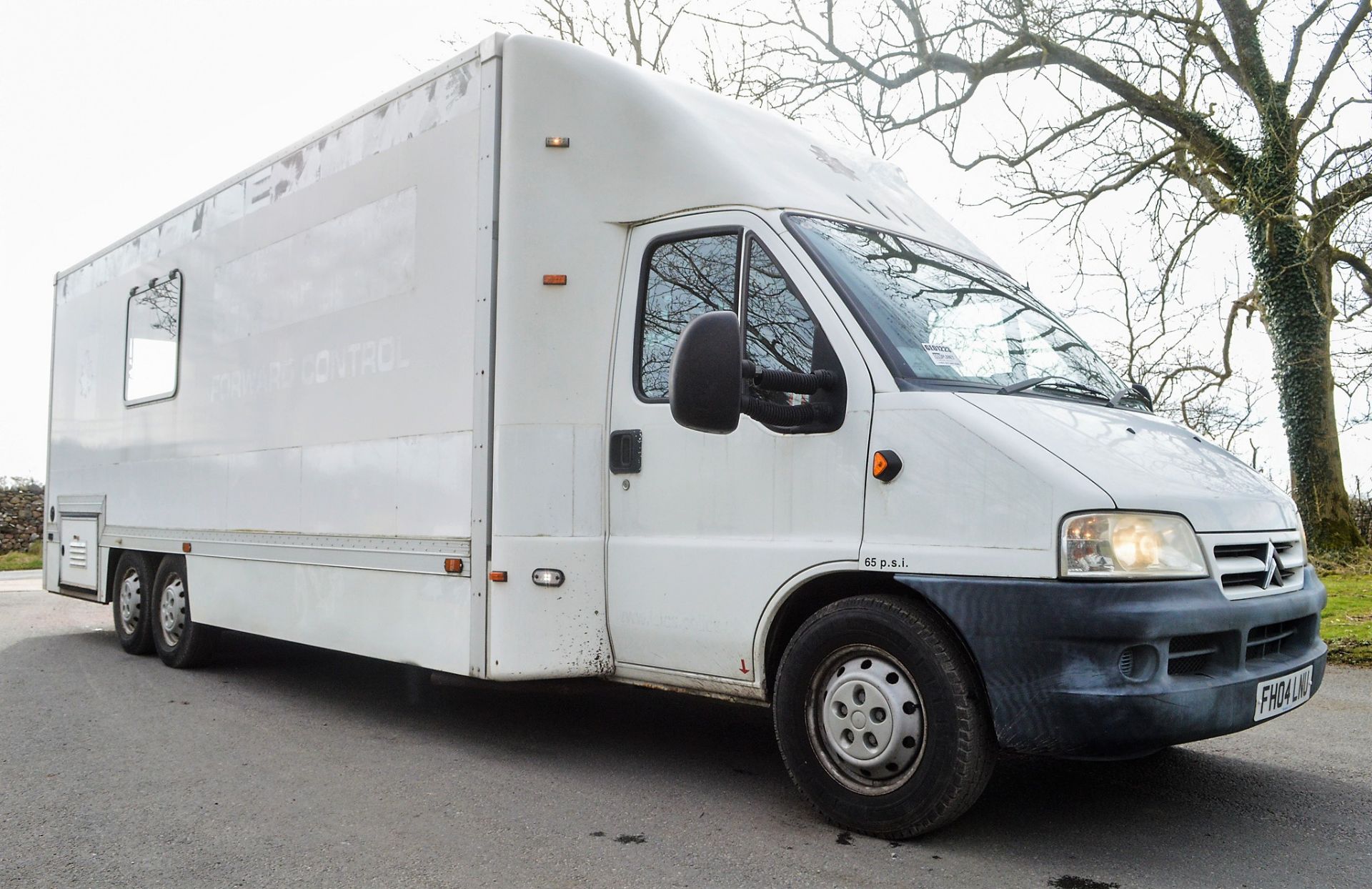 Citroen mobile office van Registration Number: FH04 LNU Date of Registration: 01/08/2004 MOT - Image 2 of 16