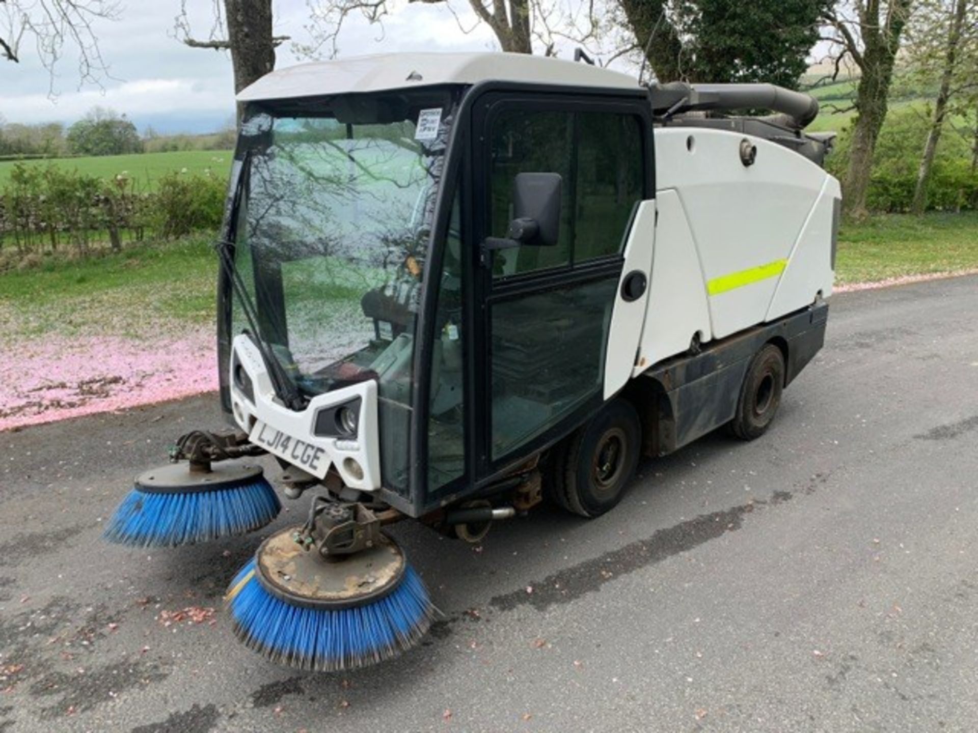 Johnston Dawsons CX201 sweeper Registration Number: LJ14 CGE Year: 2014 S/N: 205034 Recorded