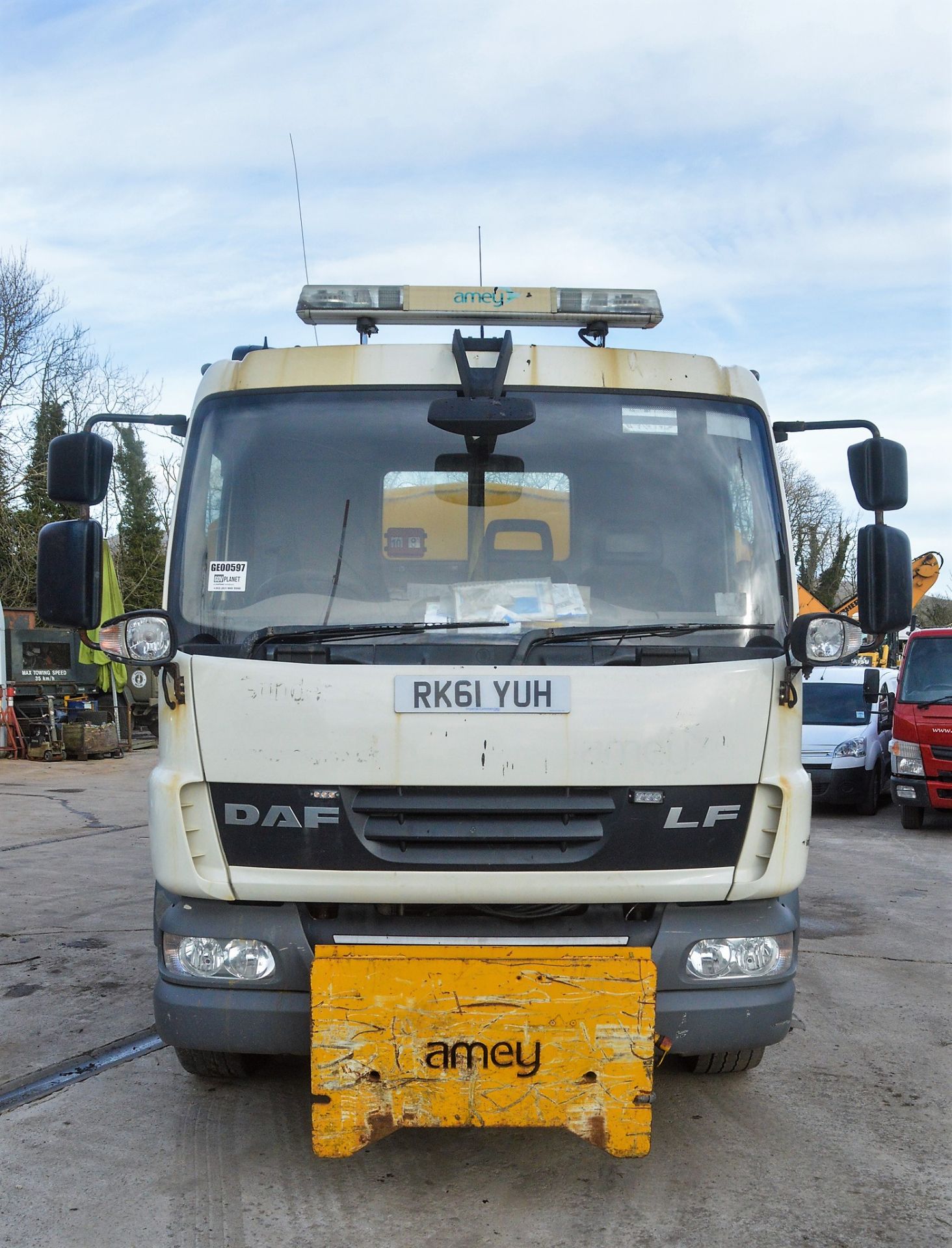 DAF 55 220 4x2 18 tonne tipper lorry Registration Number: RK61 YUH Date of Registration: 05/12/ - Image 5 of 13