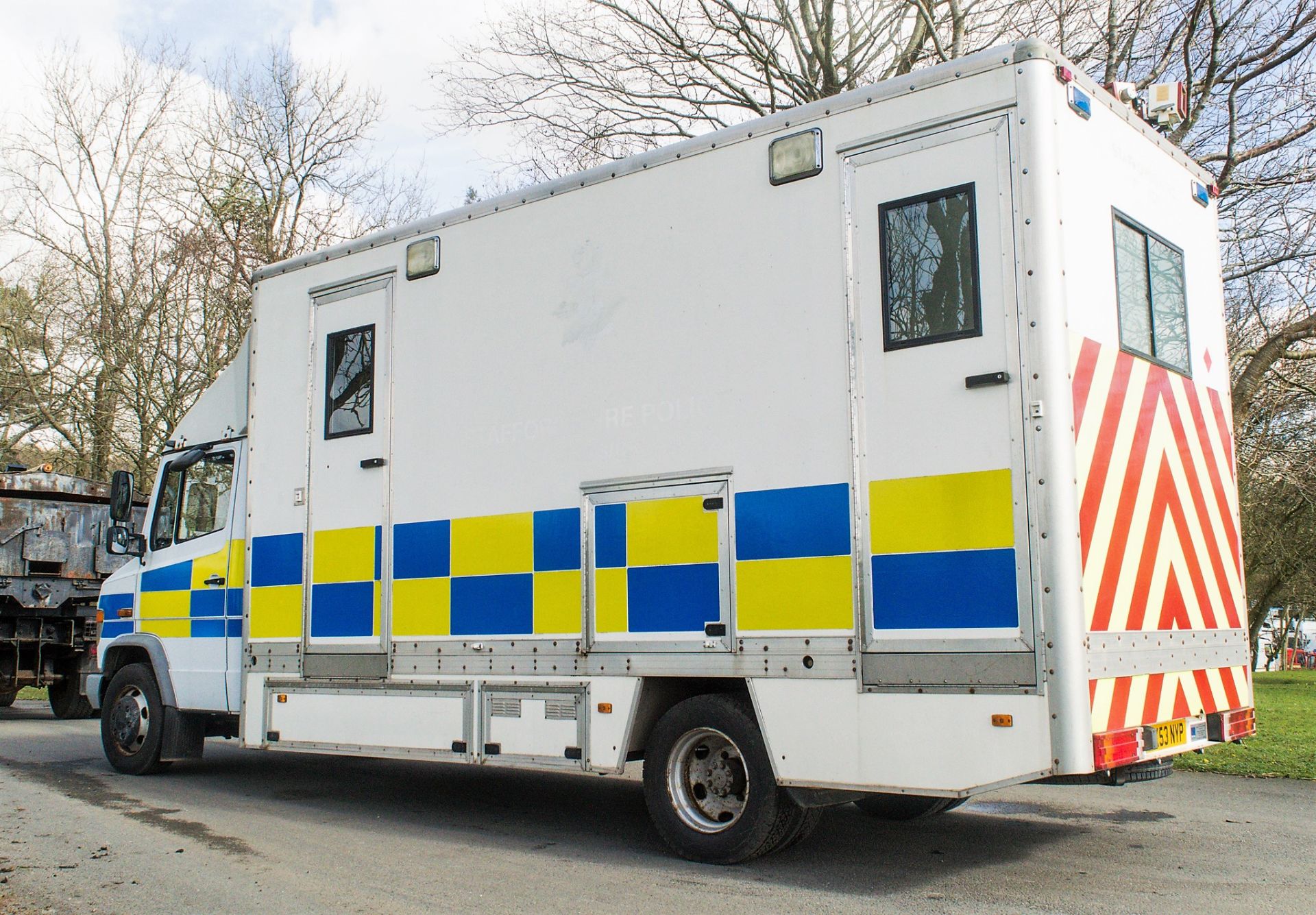 Mercedes Benz 814D mobile office van Registration Number: DX53 NYP Date of Registration: 26/01/ - Image 3 of 23