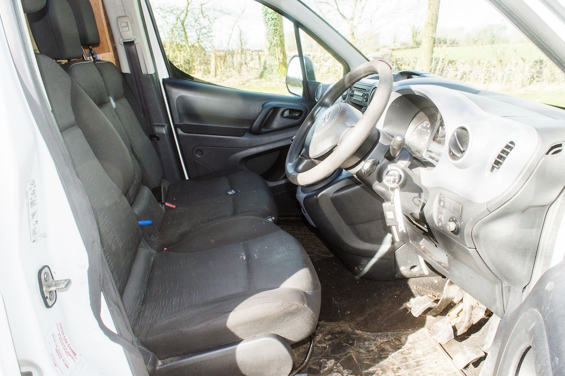 Citroen Berlingo diesel panel van Registration Number: OY10 AKV Date of Registration: 30/03/2010 MOT - Image 9 of 16