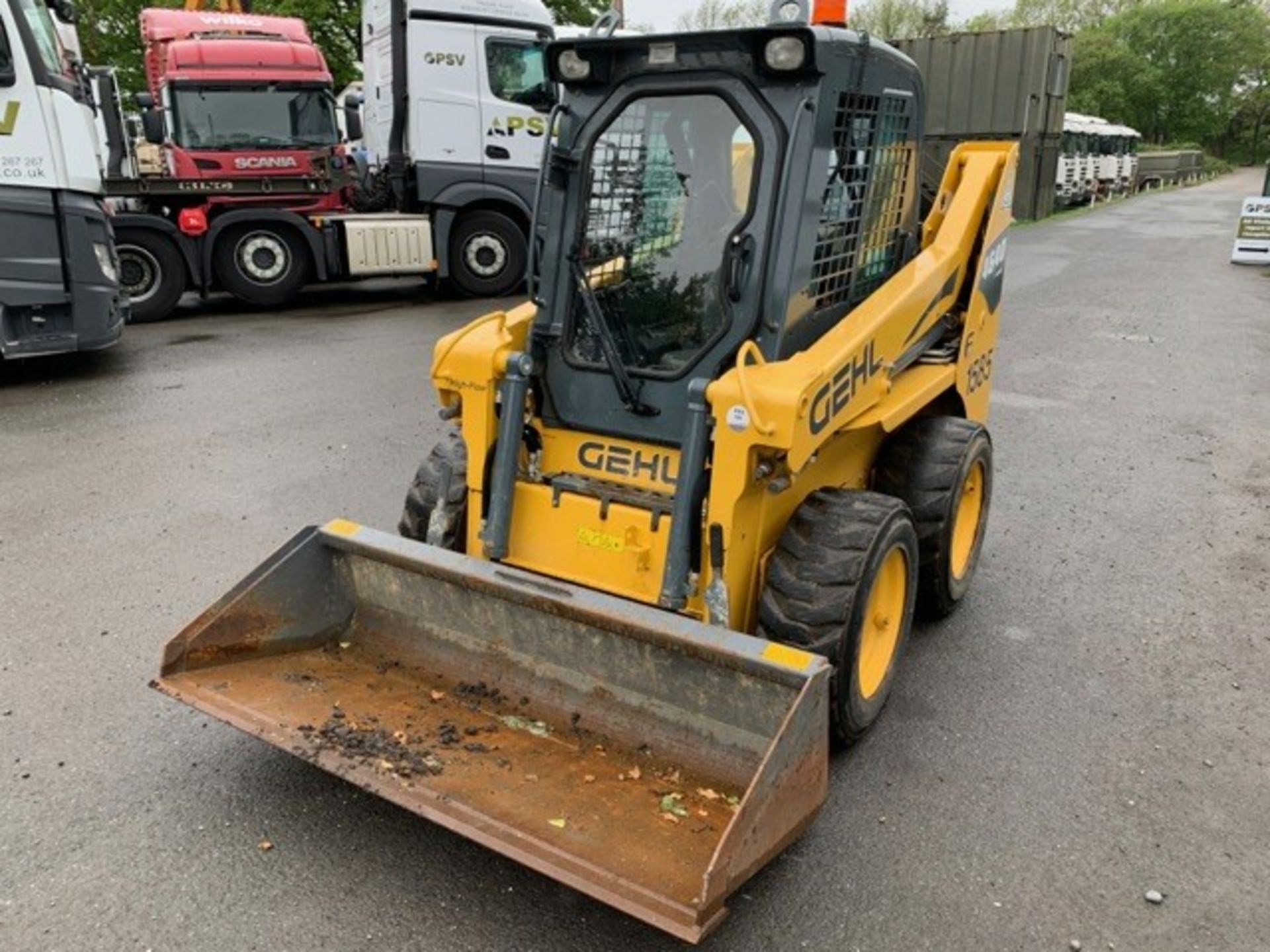 Gehl SL4640 E skid steer loader Year: 2015 S/N: E00314954 Recorded Hours: 304