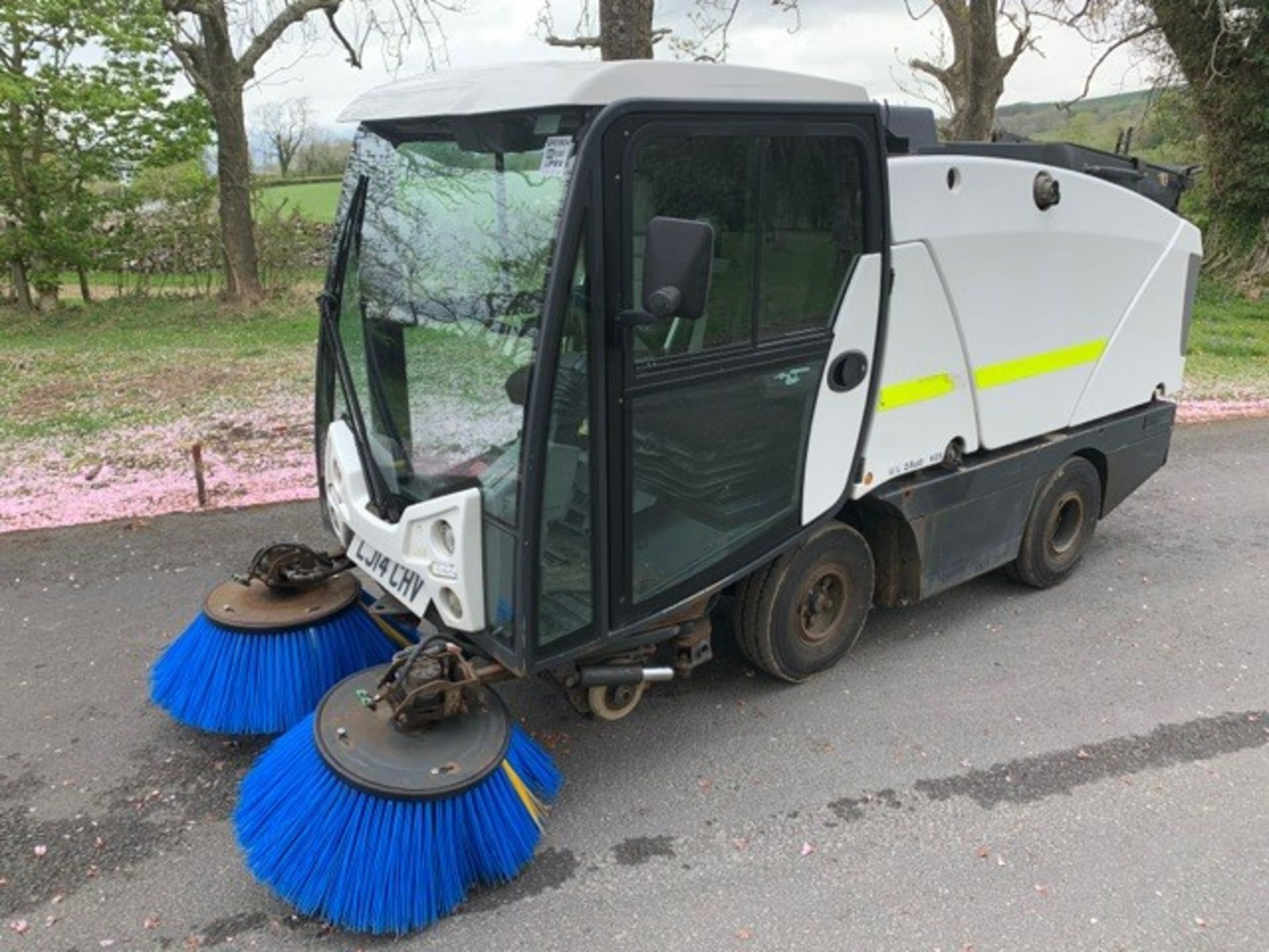 Johnston Dawsons CX201 sweeper Registration Number: LJ14 CHV Year: 2014 S/N: 205043 Recorded