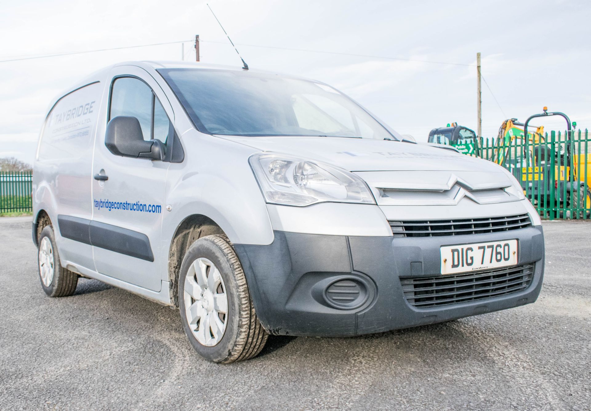 Citroen Berlingo 850 enterprise HDi panel van Registration Number: DIG 7760 Date of registration: - Image 2 of 18