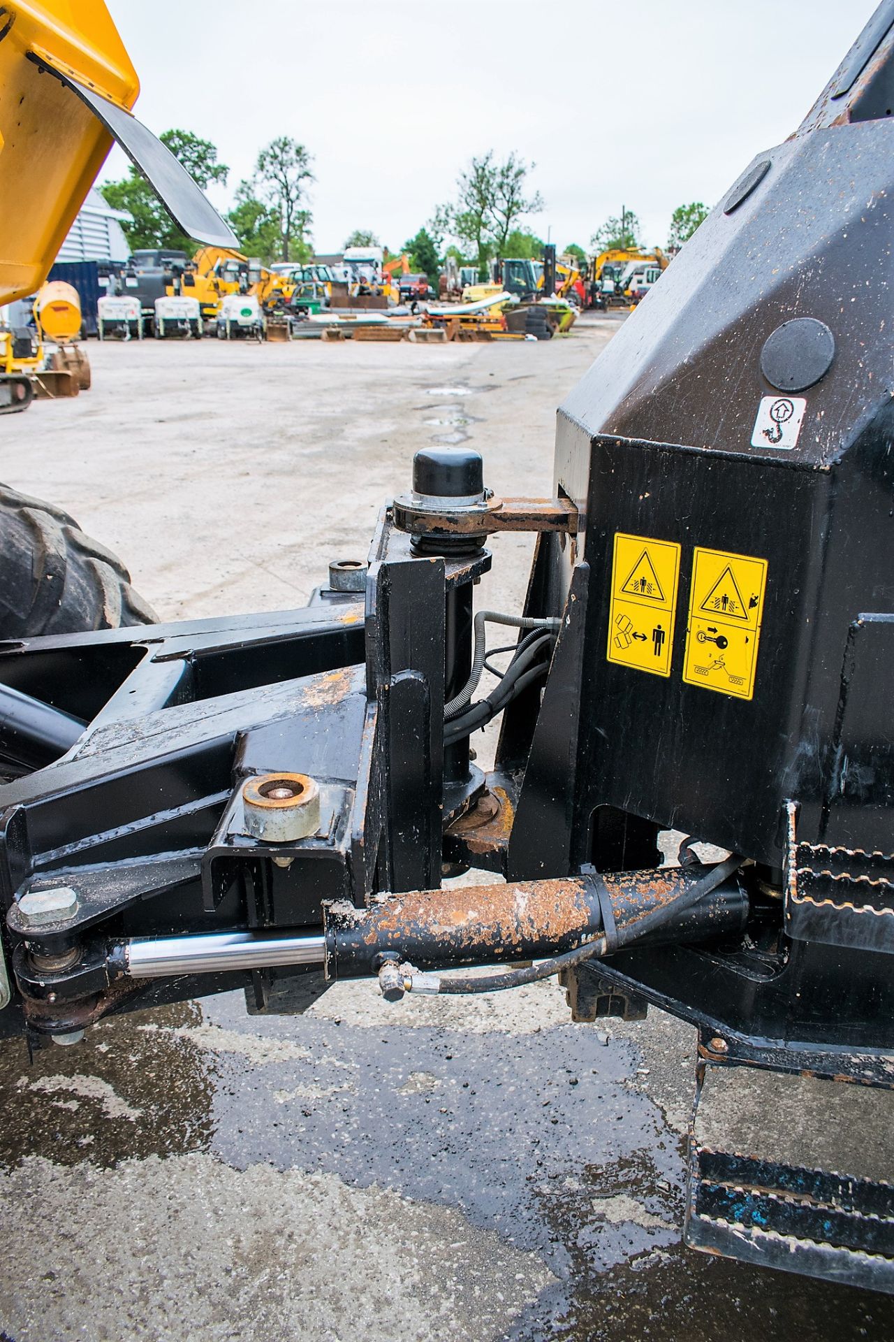 JCB 9 tonne straight skip dumper  Year: 2017 S/N: 5956 Recorded Hours: 953 - Image 12 of 21