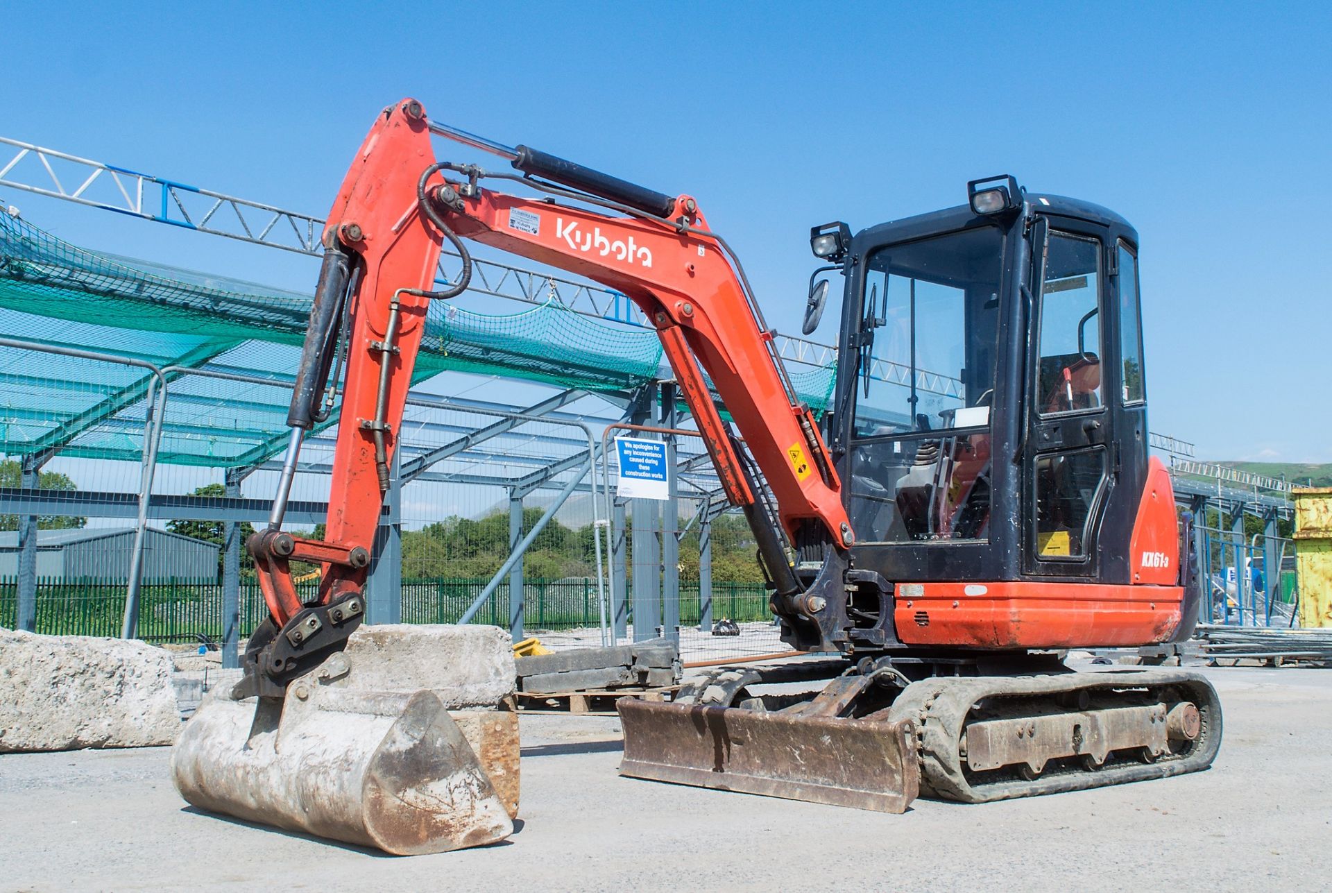 Kubota KX61-3 2.5 tonne rubber tracked mini excavator Year: 2013 S/N: 80221 Recorded Hours: 3158