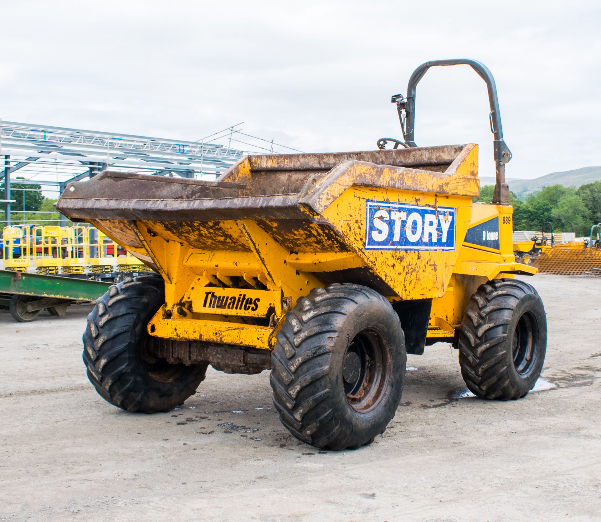 Thwaites 9 tonne straight skip dumper Year: 2008 S/N: Recorded Hours: 221