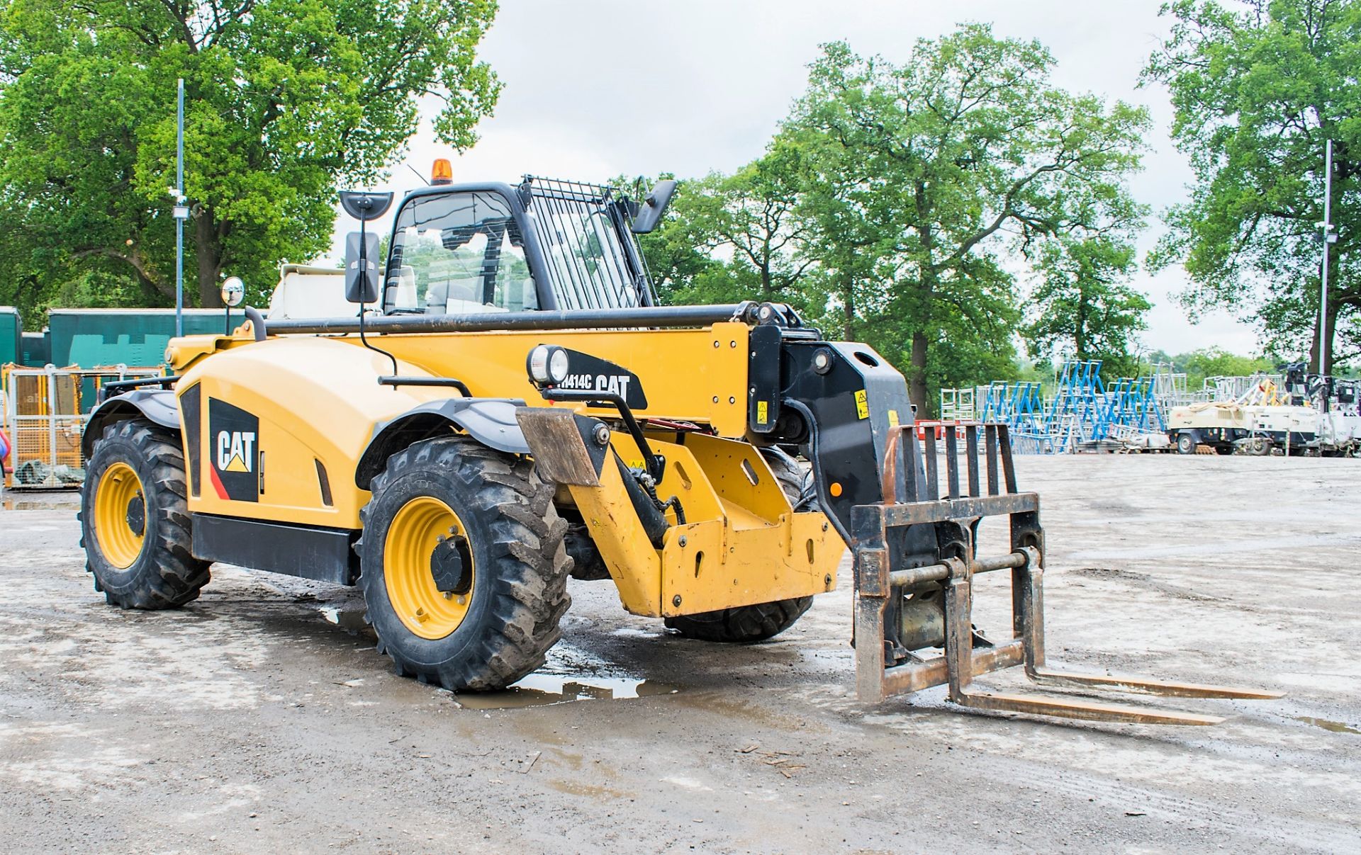 Caterpillar TH414C GC 14 metre teloscopic handler Year: 2014  S/N: KRF00247 Recorded hours: 2072 - Image 2 of 21