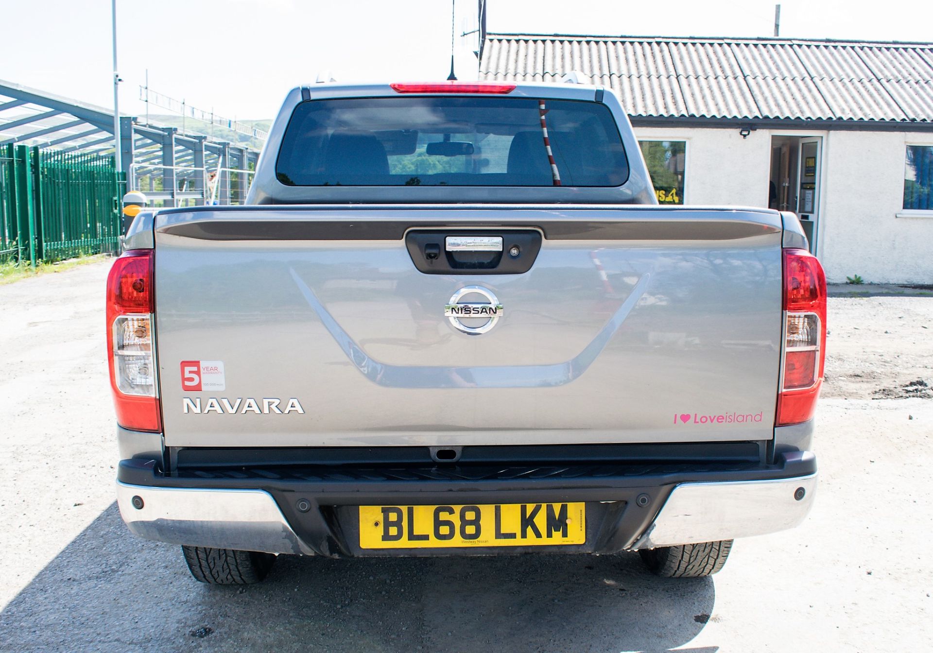 Nissan Navara Tekna DCi Auto double cab pick up truck Registration Number: BL68 LKM Date of - Image 6 of 25