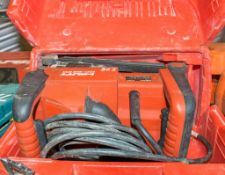 Hilti DC-SE20 110v wall chaser c/w carry case A685227