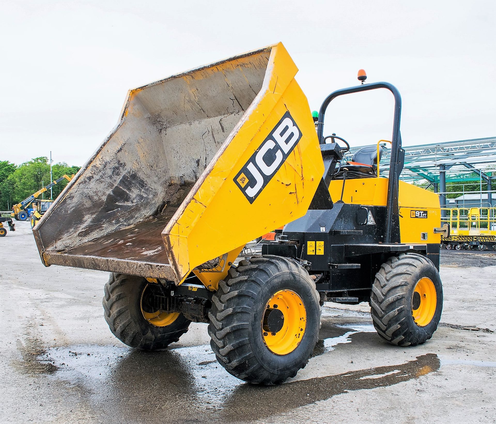 JCB 9 tonne straight skip dumper  Year: 2017 S/N: 5956 Recorded Hours: 953 - Image 10 of 21