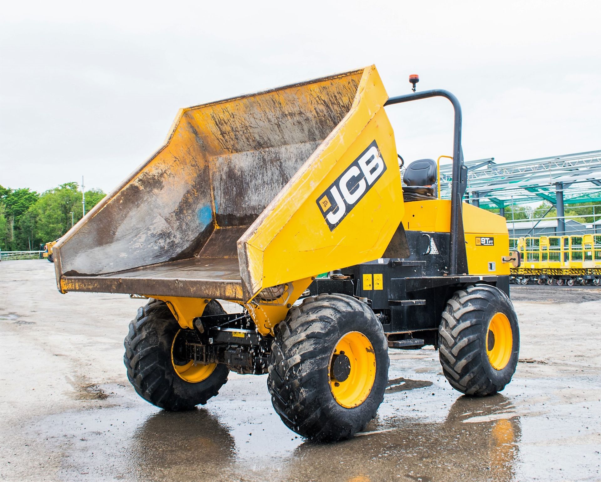 JCB 9 tonne straight skip dumper  Year: 2017 S/N:  30134 Recorded Hours: 1268 - Image 9 of 20