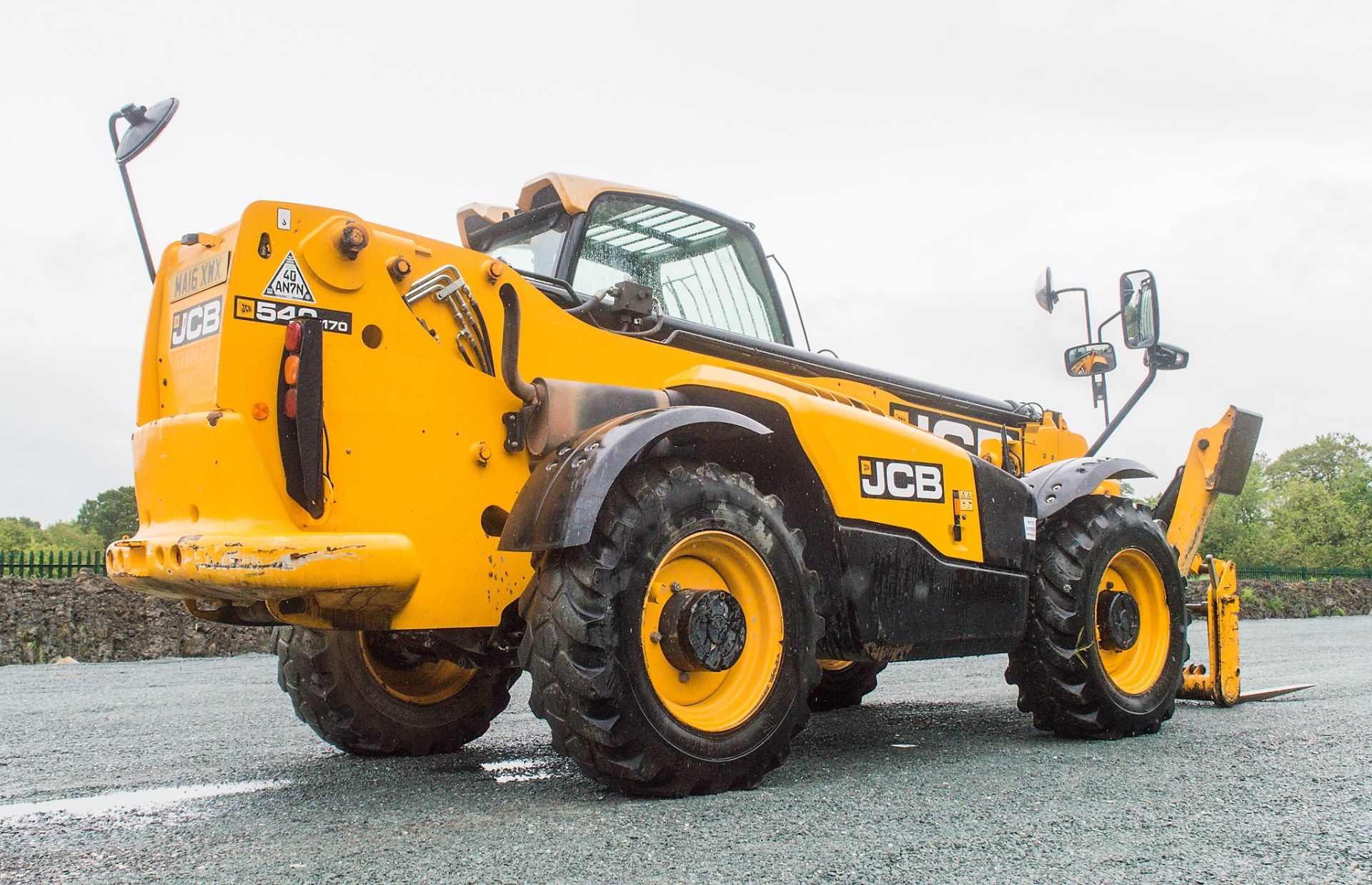 JCB 540-170 17 metre telescopic handler Year: 2016 S/N: 2460618 Recorded Hours: 5760 c/w sway - Image 4 of 22