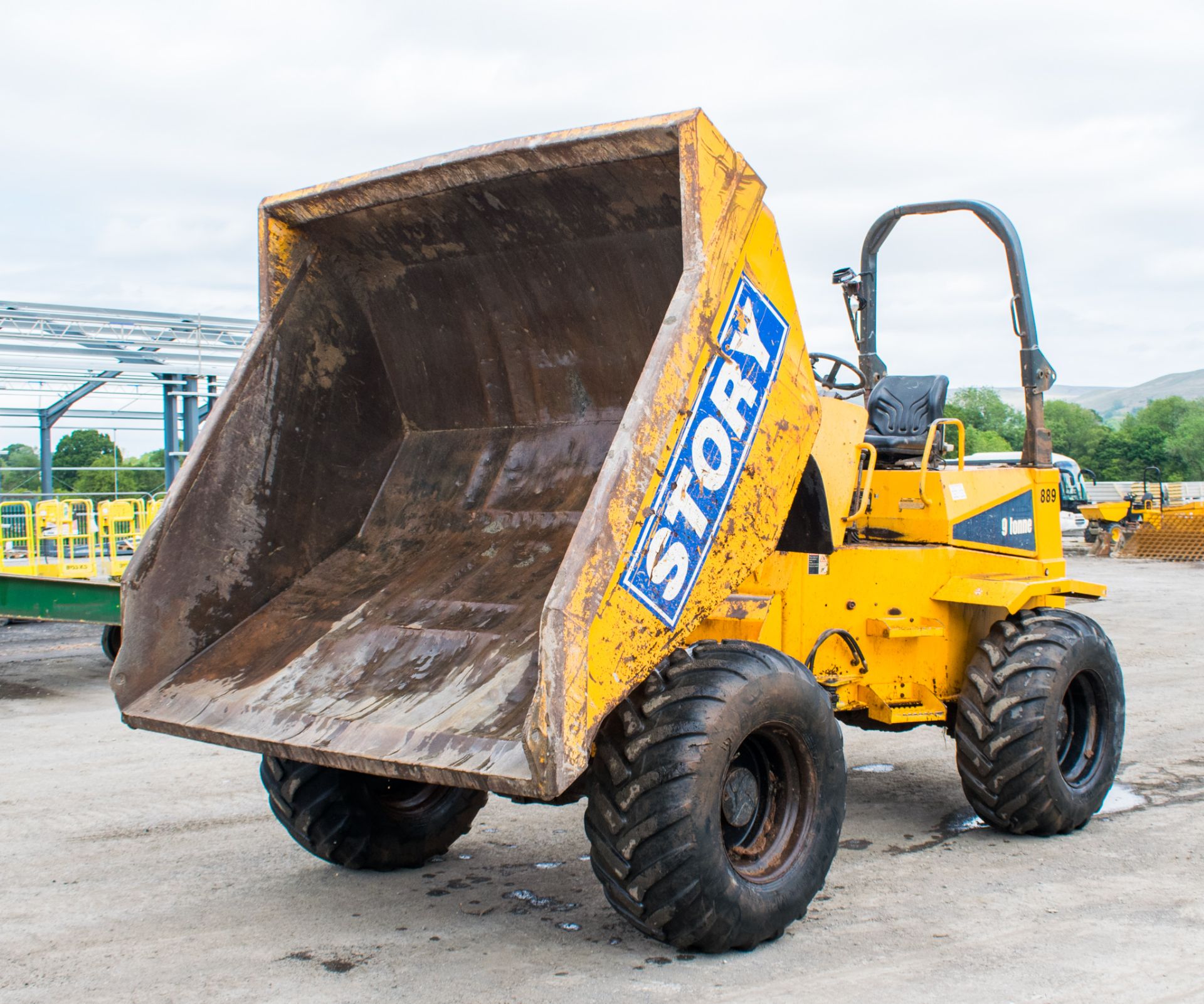 Thwaites 9 tonne straight skip dumper Year: 2008 S/N: Recorded Hours: 221 - Image 13 of 18