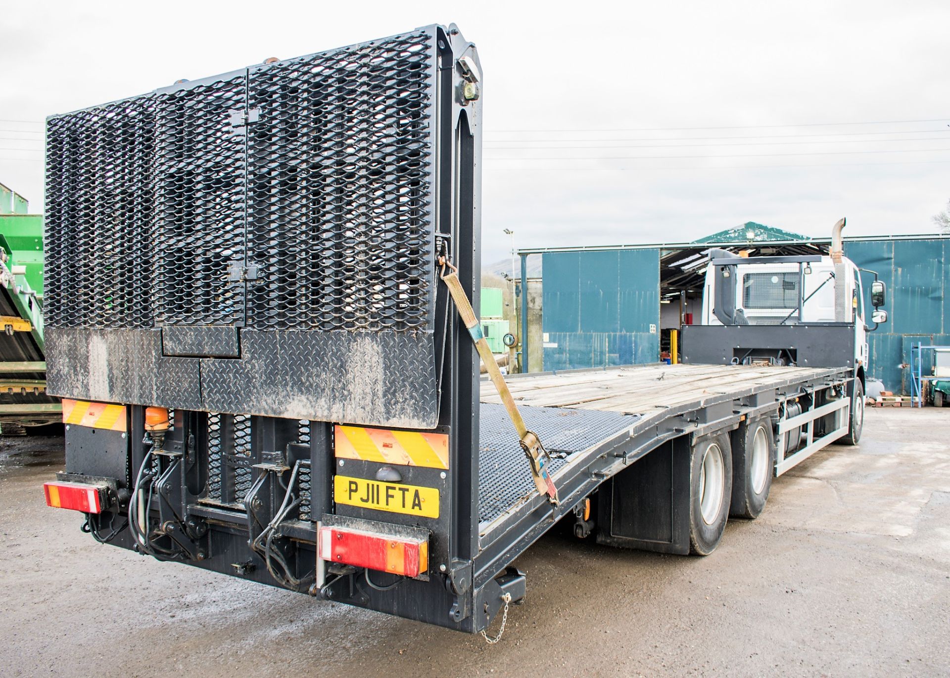 DAF 75.310 automatic 26 tonne 6 wheel beaver tail plant lorry Registration Number: PJ11 FTA Date - Image 4 of 20