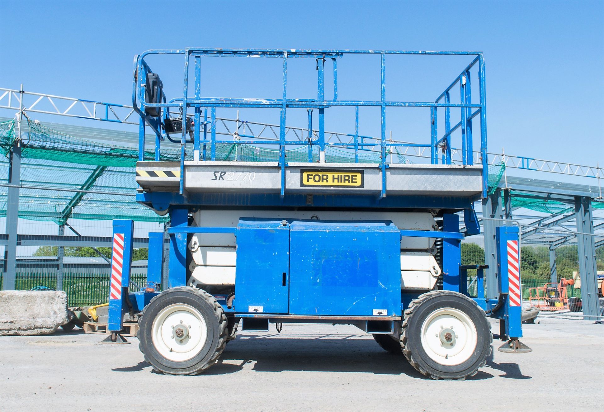 Snorkel SR2770 27ft diesel driven 4WD scissor lift access platform Year: 2007 S/N: NZ070715 Recorded - Image 6 of 16