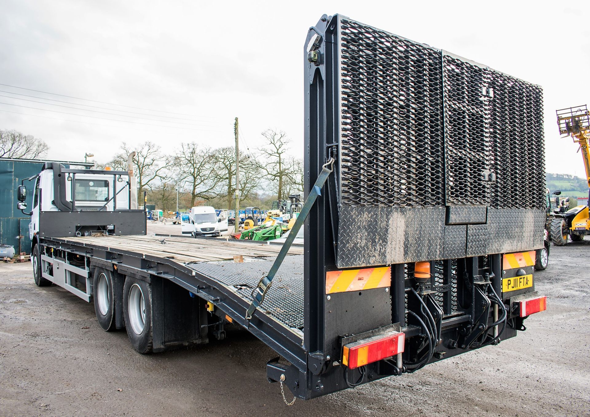 DAF 75.310 automatic 26 tonne 6 wheel beaver tail plant lorry Registration Number: PJ11 FTA Date - Image 3 of 20