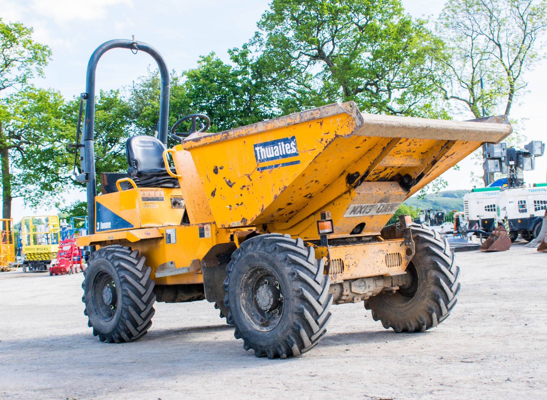 Thwaites 3 tonne swivel skip dumper Year: 2013 S/N: 9C5173 Recorded Hours: A602331 - Image 2 of 19