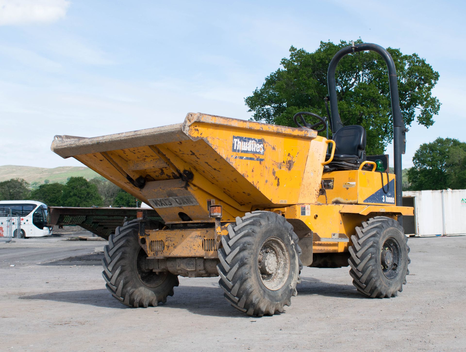 Thwaites 3 tonne swivel skip dumper Year: 2013 S/N: 9C5173 Recorded Hours: A602331