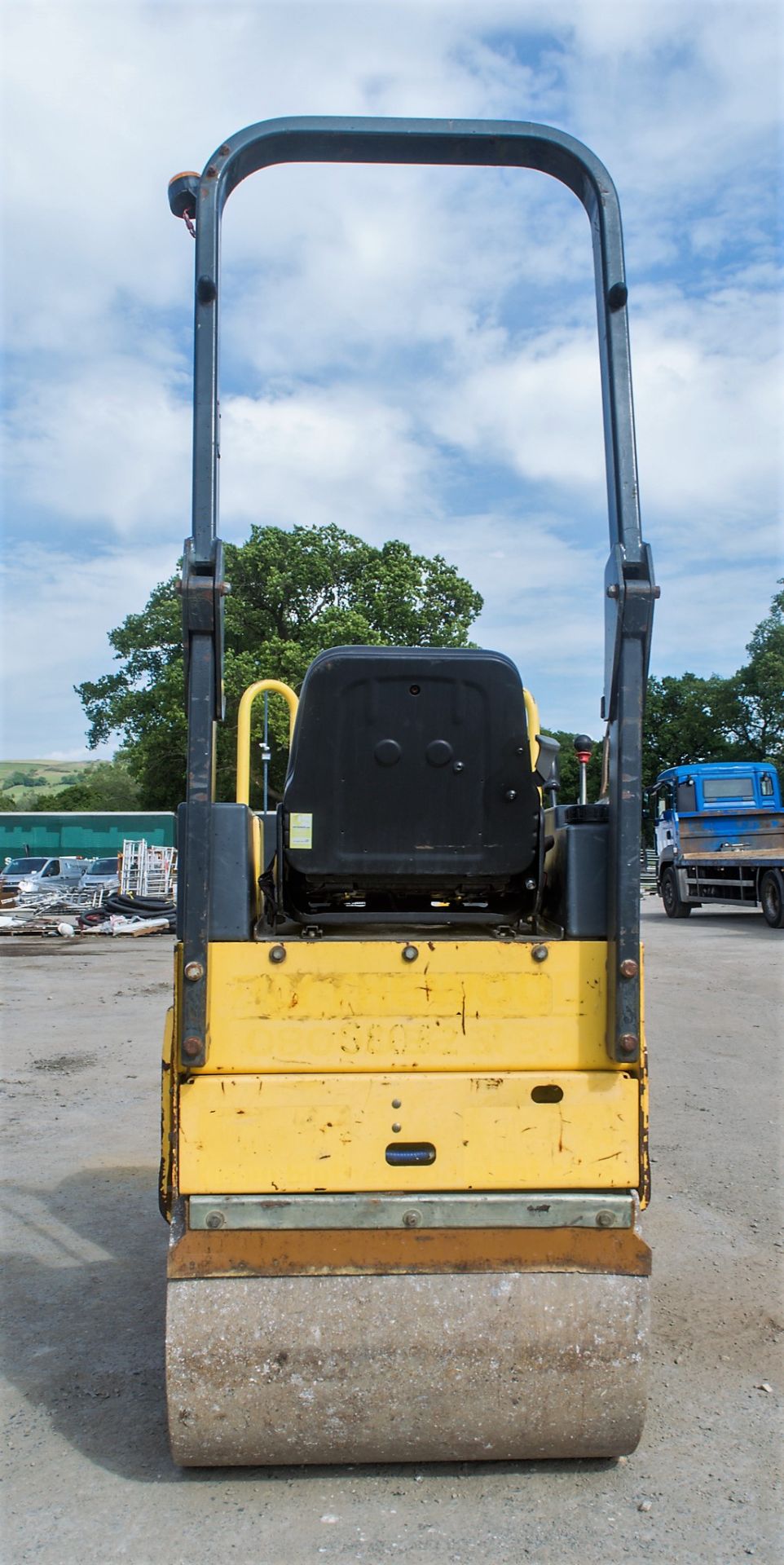 Bomag BW80 ADH-2 double drum ride on roller Year: 2007 S/N: 604256 Recorded Hours: 1503 S8082 - Image 6 of 14