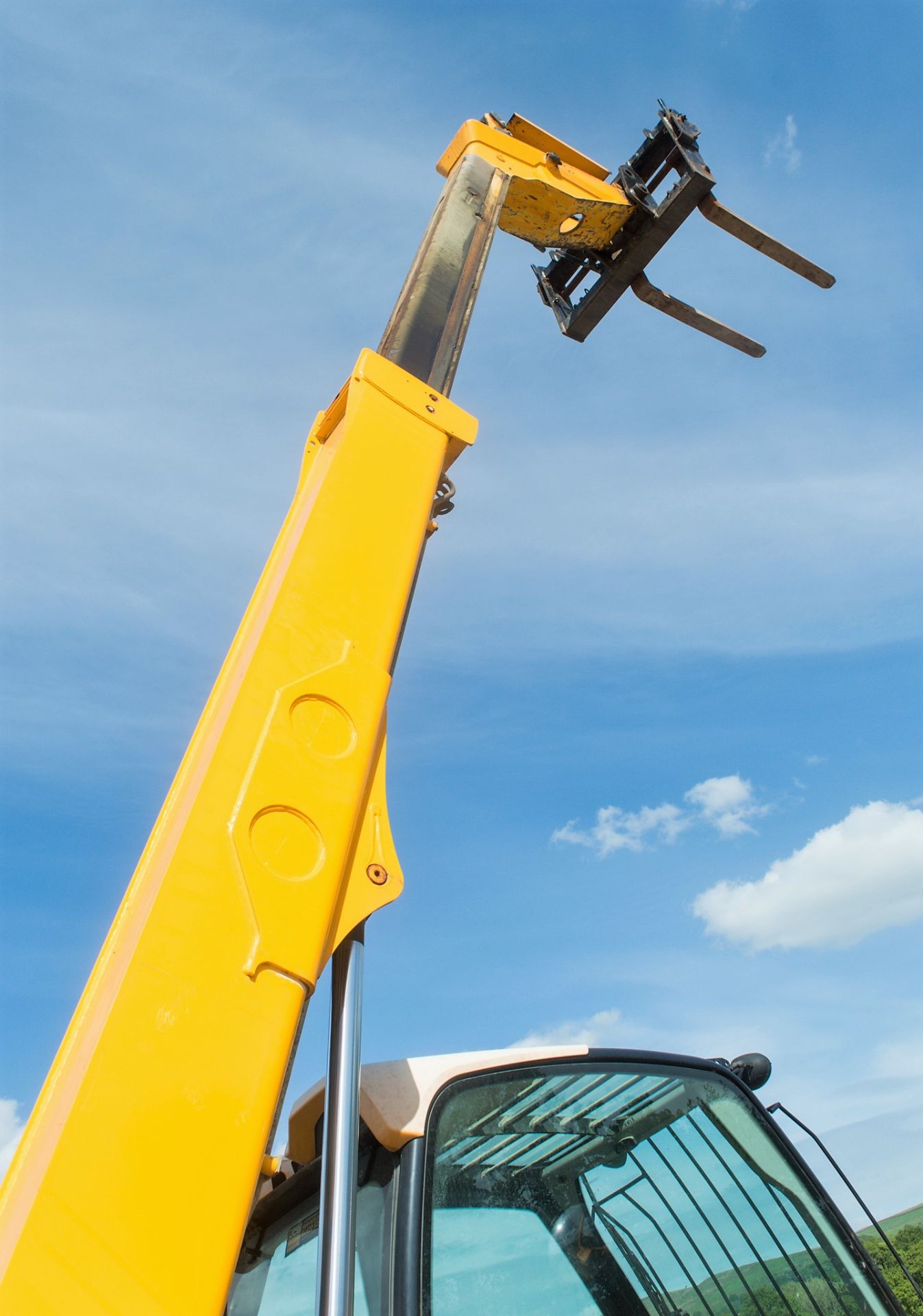 JCB 531-70 7 metre telescopic handler Year: 2014 S/N: 2341330 Recorded Hours: 3429 c/w hydraulic - Image 13 of 22