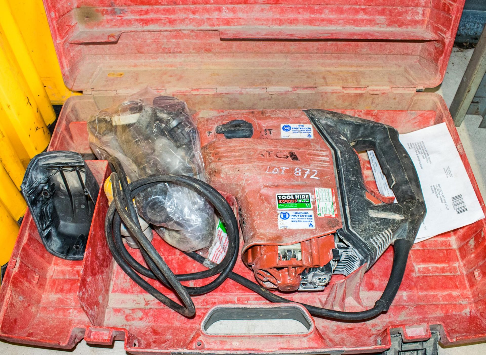 Hilti 110v SDS rotary hammer drill c/w carry case ** parts missing ** A684086