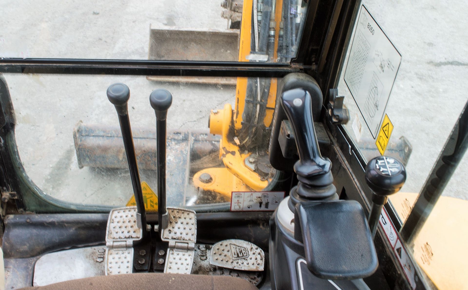 JCB 8050 RTS reduced tail swing rubber tracked mini excavator  Year: 2013 S/N: 741958 Recorded - Bild 20 aus 23