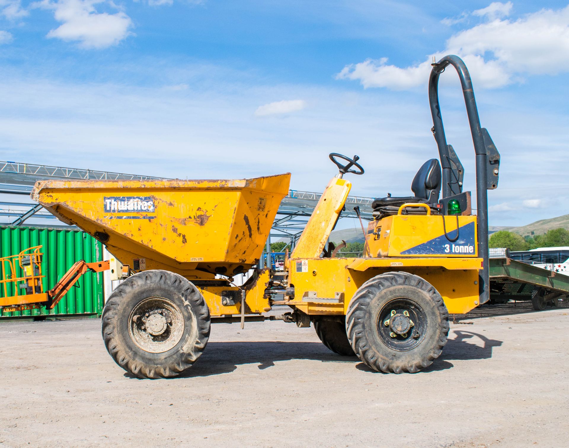 Thwaites 3 tonne swivel skip dumper Year: 2013 S/N: 9C5173 Recorded Hours: A602331 - Image 8 of 19