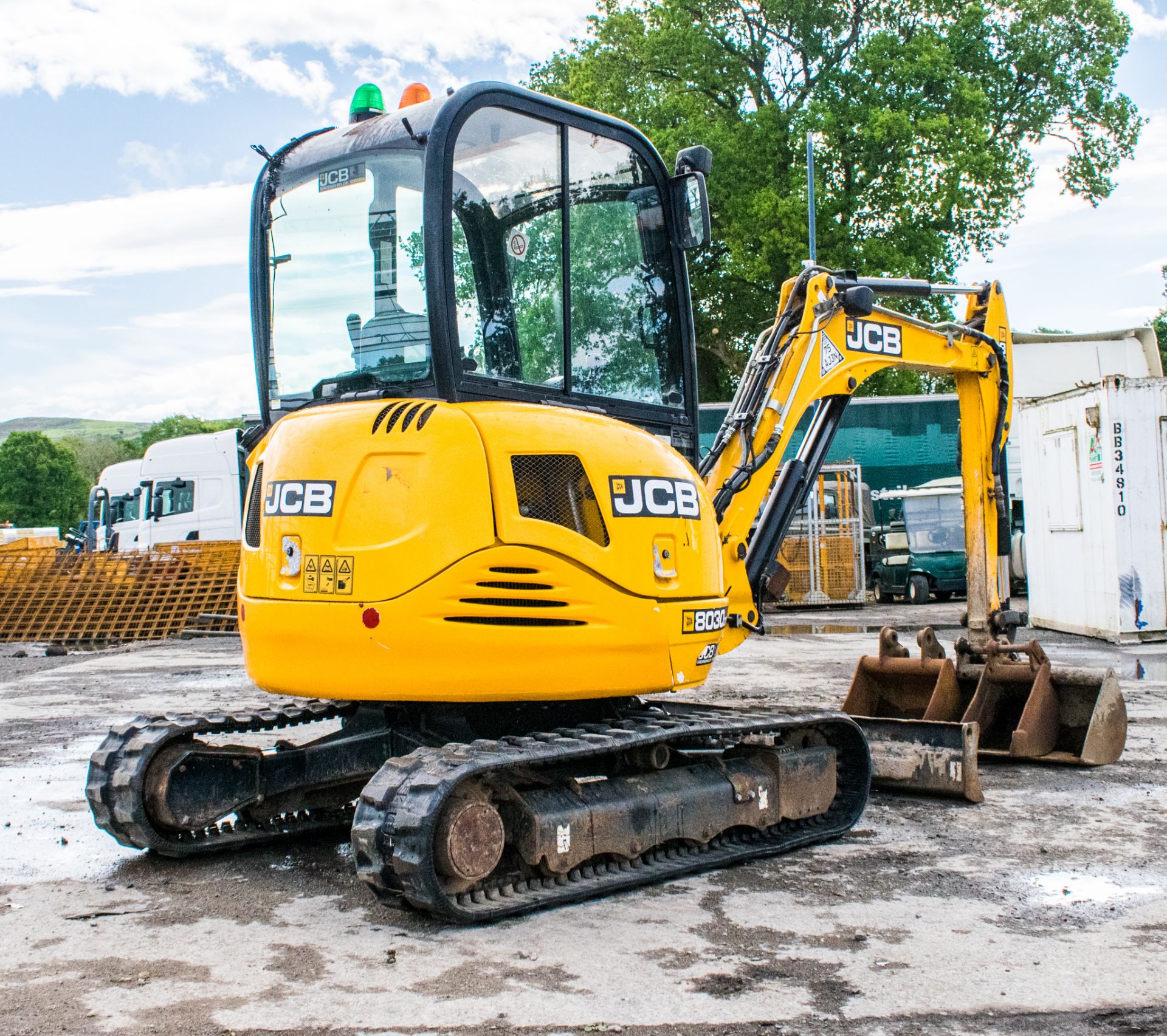 JCB 8030 3.0 tonne rubber tracked mini excavator  Year: 2014  S/N: 2116919 Recorded hours: 2431 - Image 2 of 18