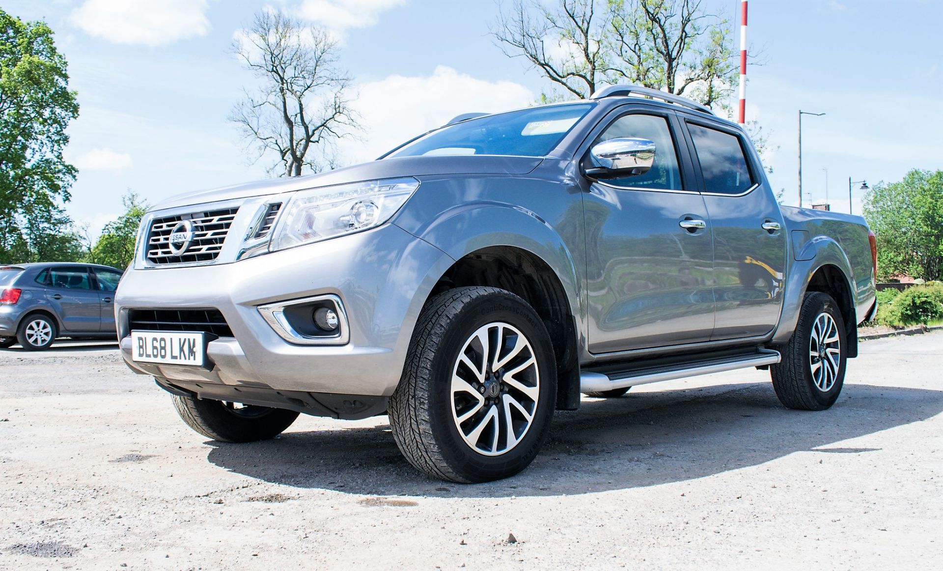 Nissan Navara Tekna DCi Auto double cab pick up truck Registration Number: BL68 LKM Date of