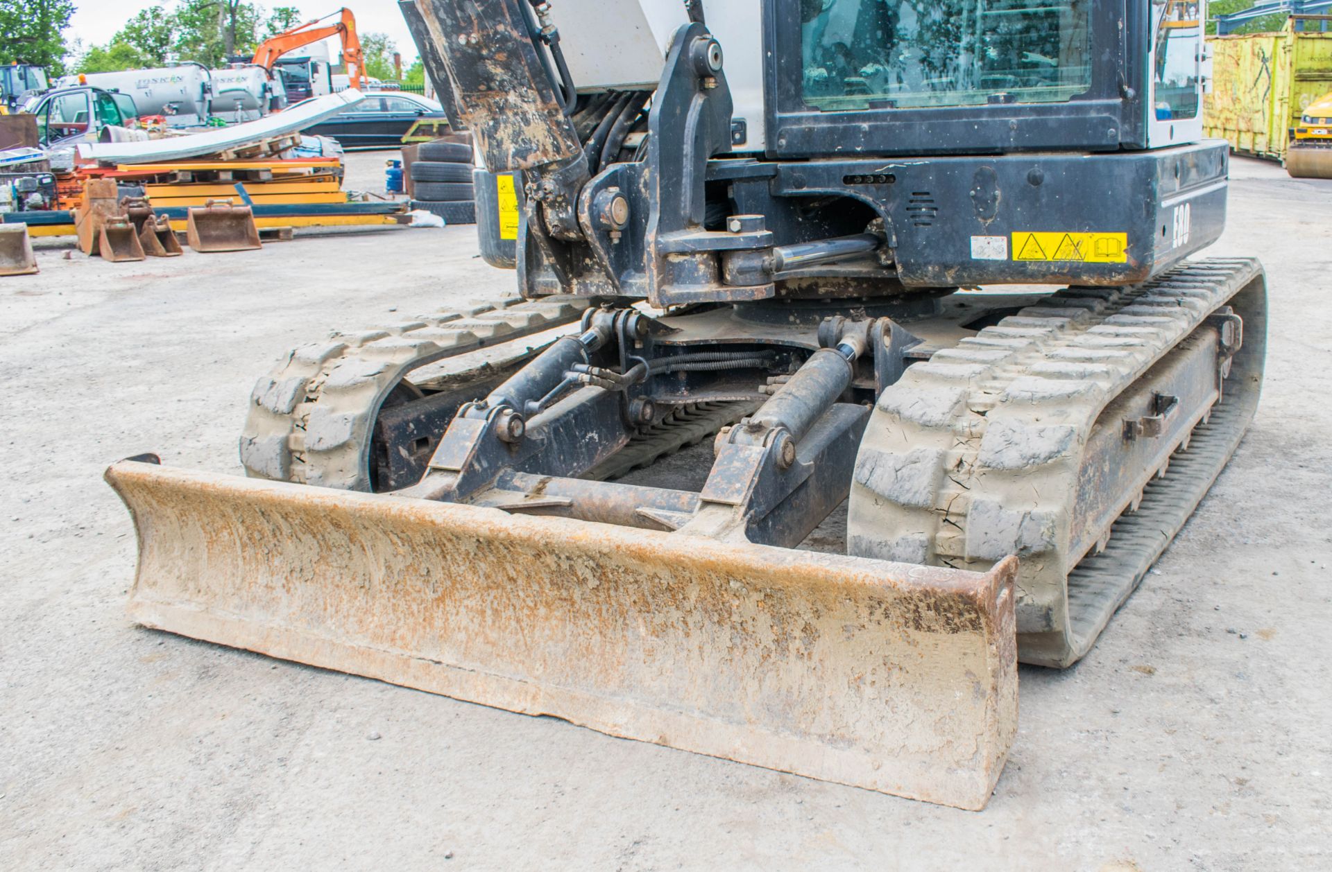 Bobcat E80 8 tonne rubber tracked excavator Year: 2013 S/N: aet312767 Recorded Hours: 2244 blade, - Image 11 of 21