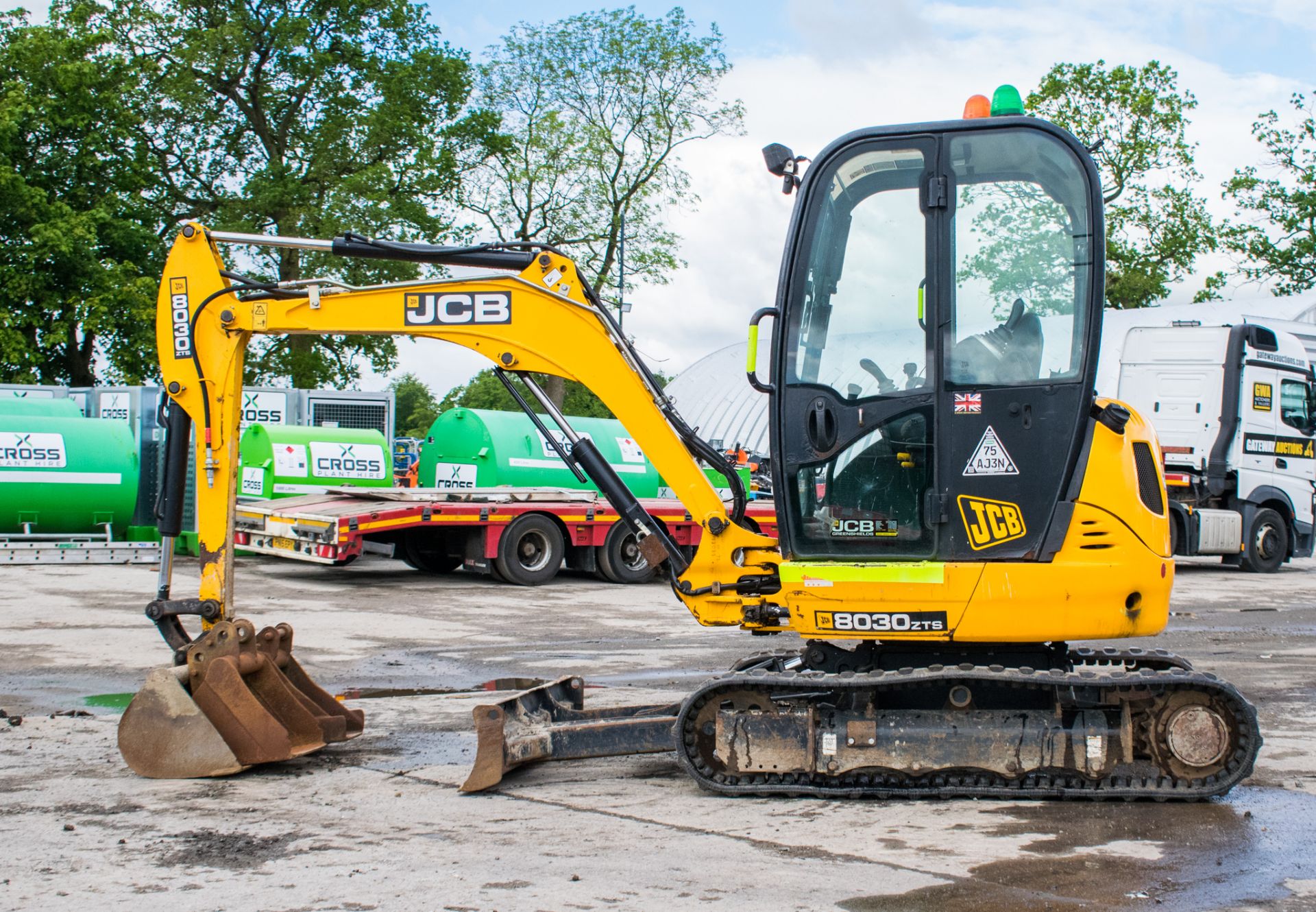 JCB 8030 3.0 tonne rubber tracked mini excavator  Year: 2014  S/N: 2116919 Recorded hours: 2431 - Image 6 of 18