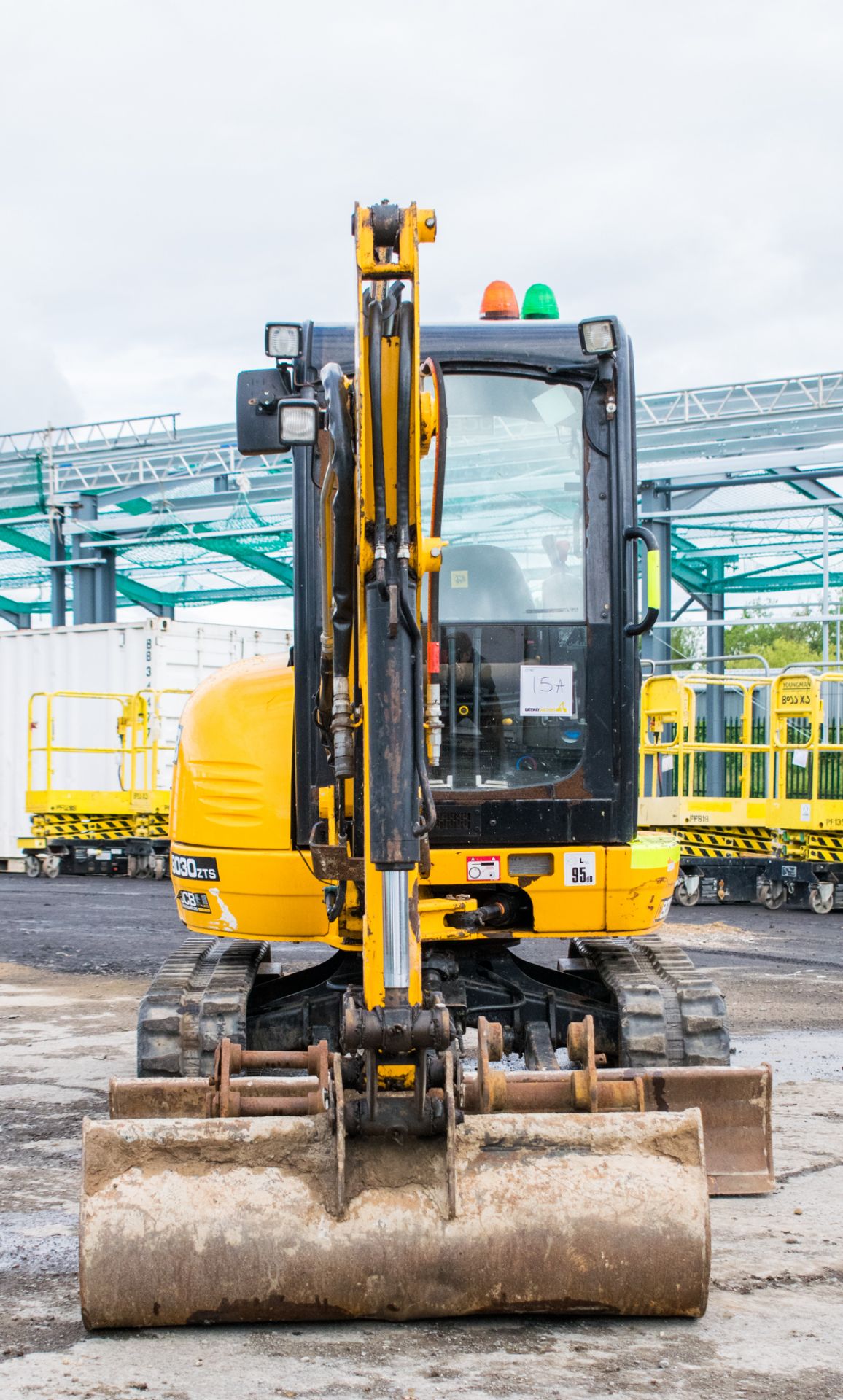 JCB 8030 3.0 tonne rubber tracked mini excavator  Year: 2014  S/N: 2116919 Recorded hours: 2431 - Image 4 of 18